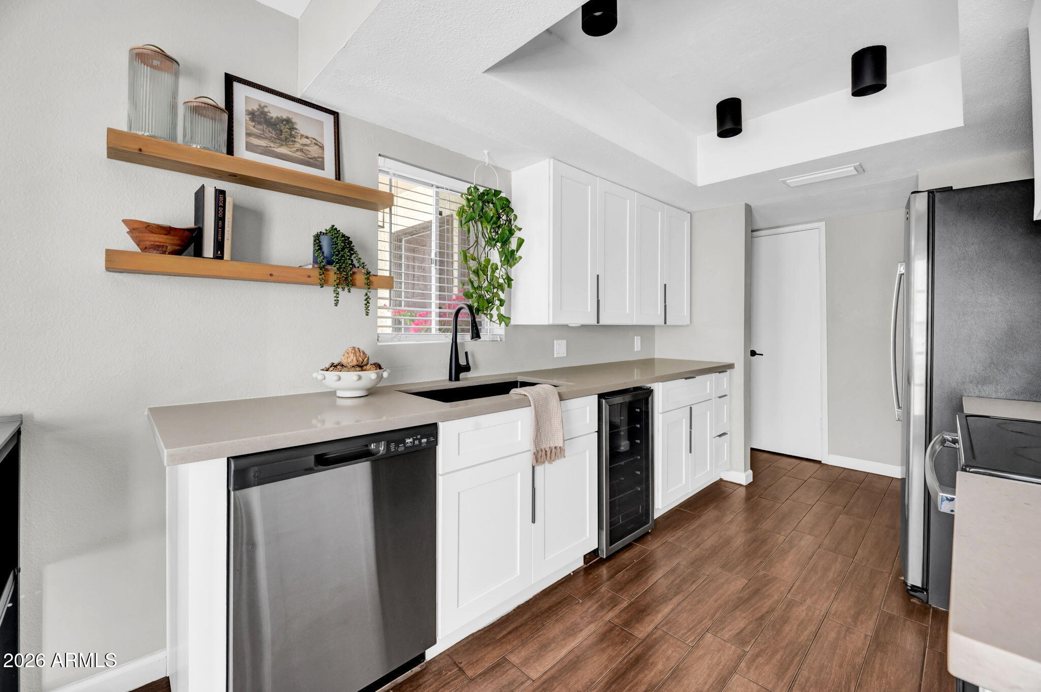 8001 NORTH CENTRAL - Residential
