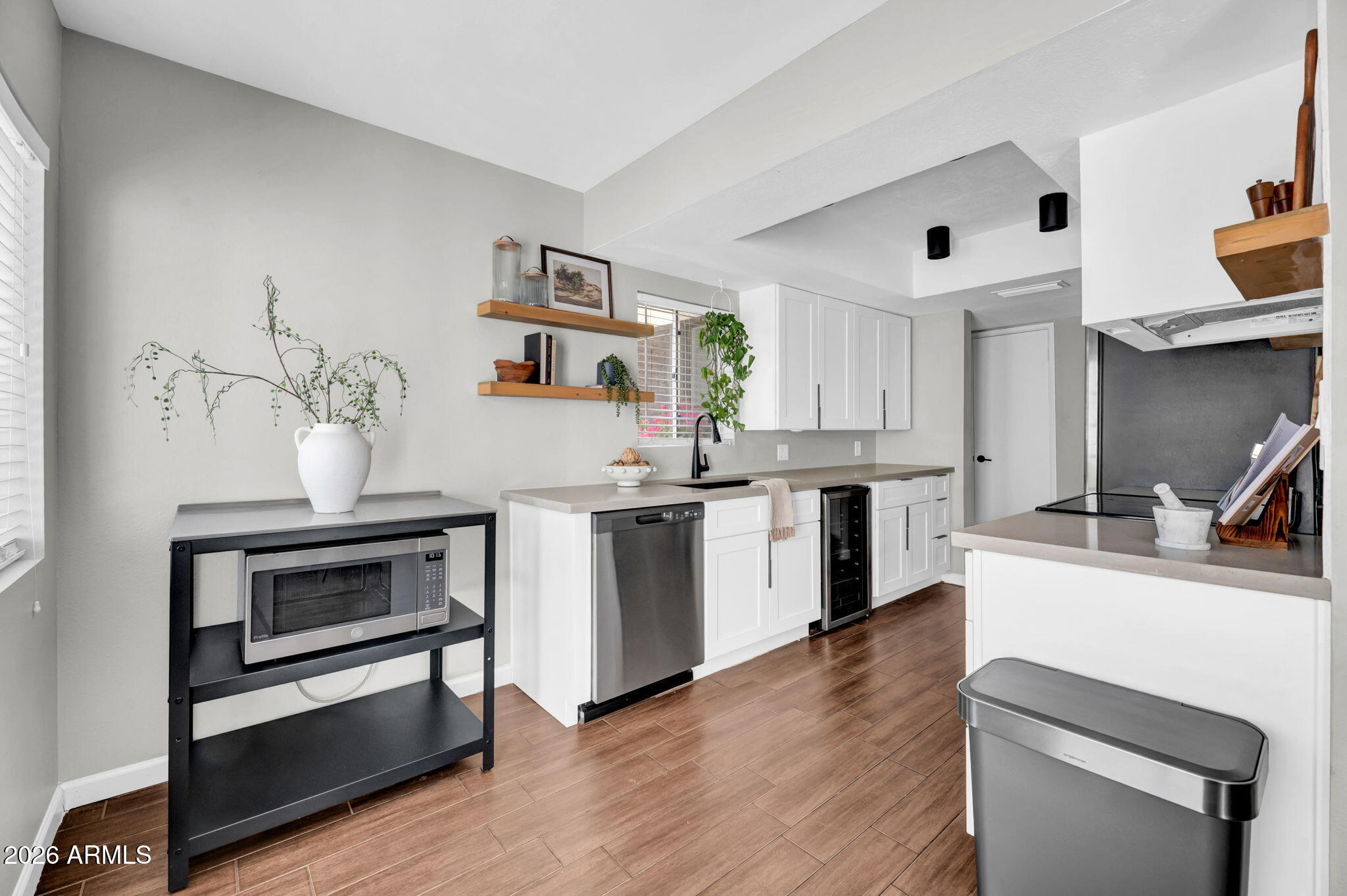 8001 NORTH CENTRAL - Residential