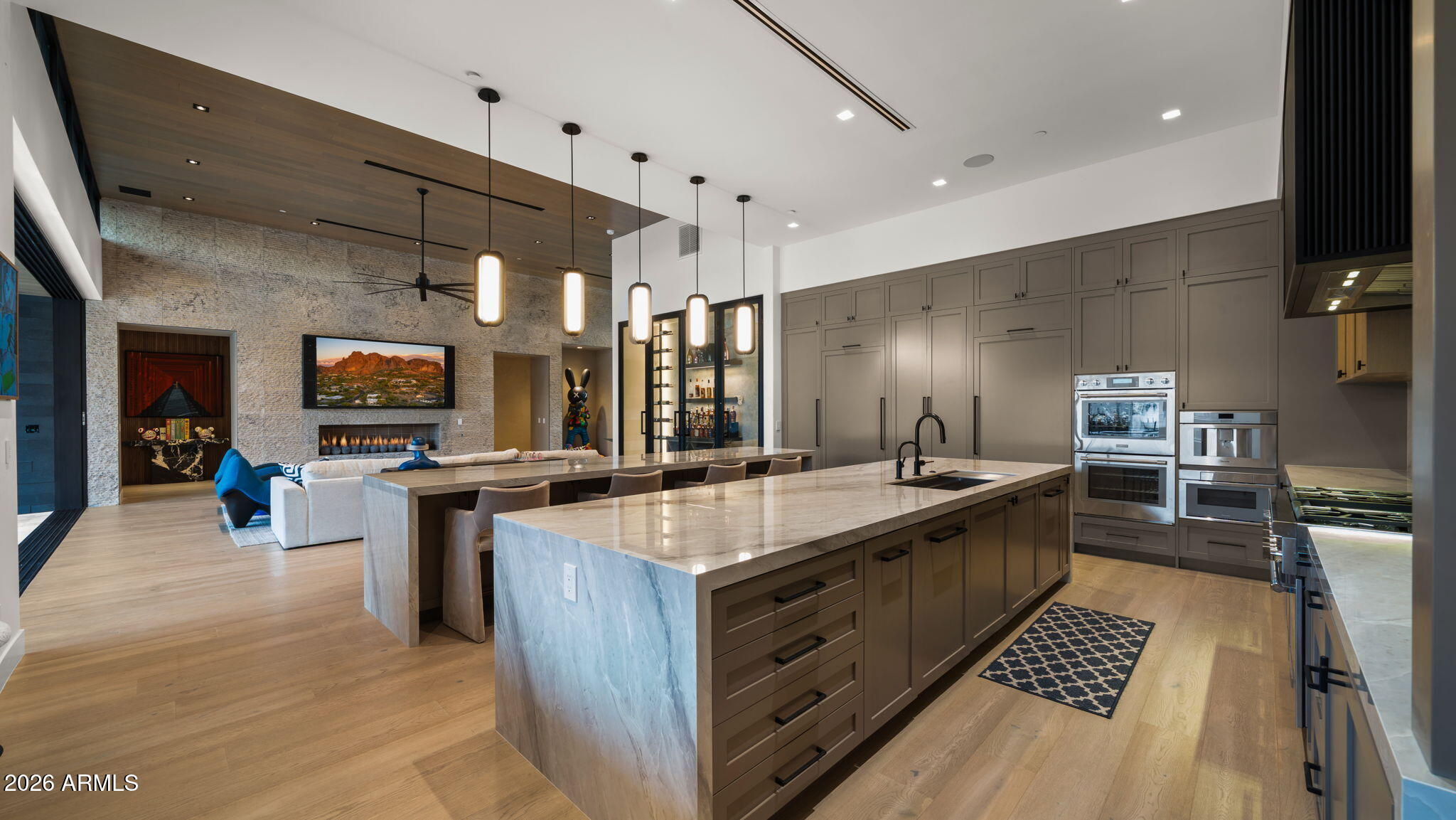DESERT HILLS - Residential