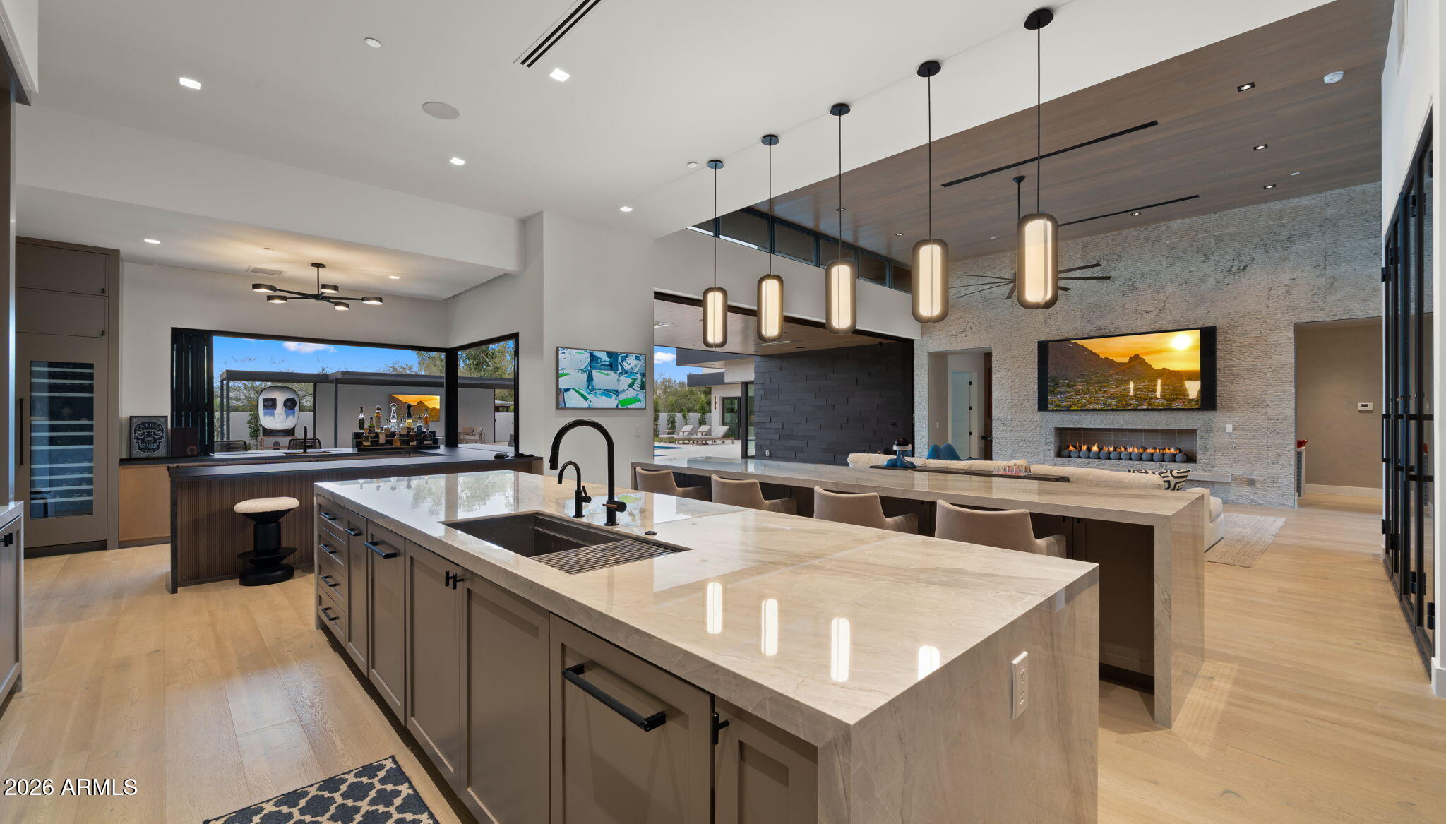 DESERT HILLS - Residential