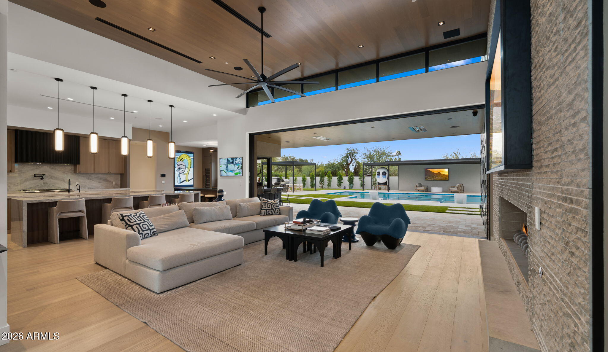 DESERT HILLS - Residential