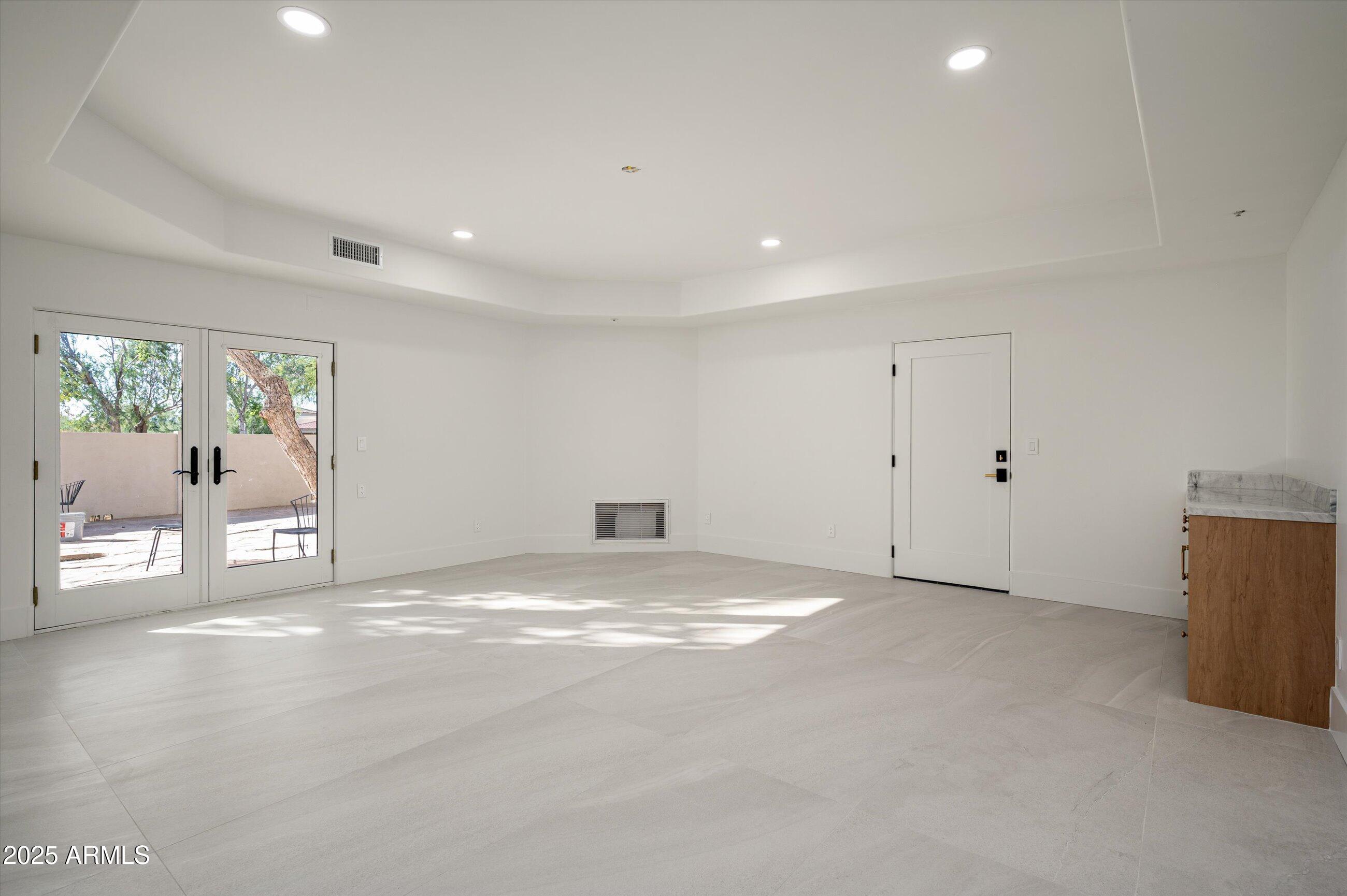 Meets & Bounds - Residential