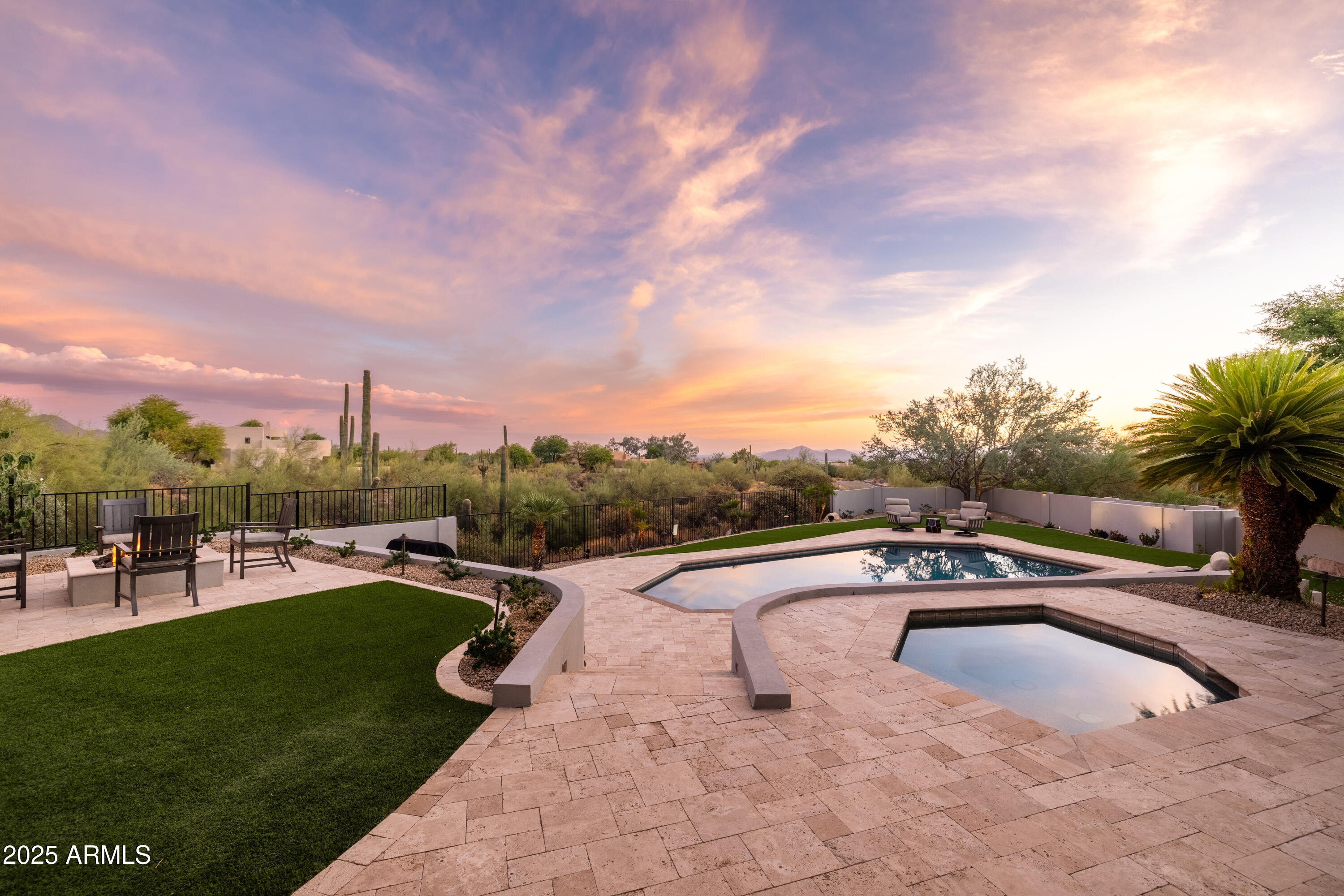 PINNACLE PEAK VISTAS 3 LOT 1-210 TR A-B - Residential
