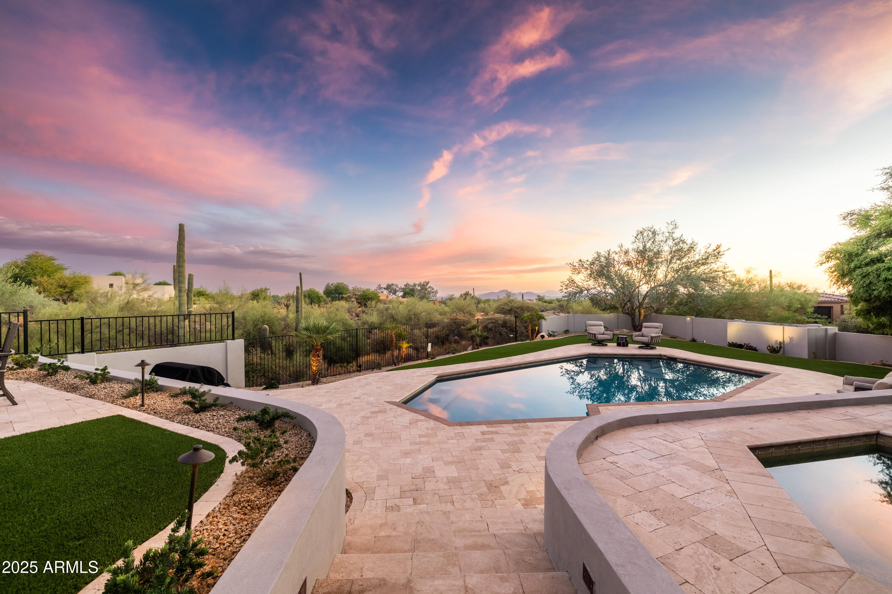 PINNACLE PEAK VISTAS 3 LOT 1-210 TR A-B - Residential