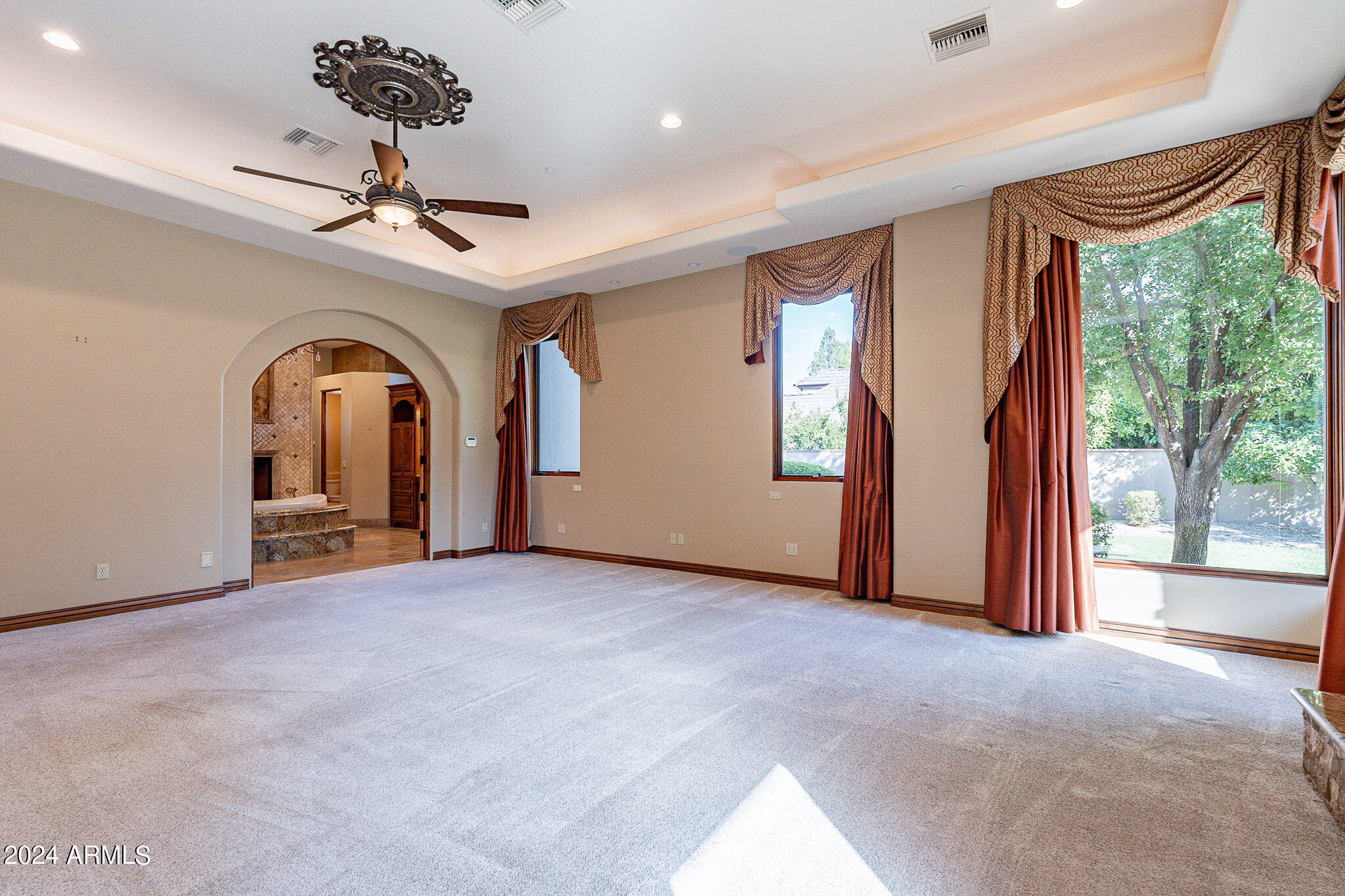 CIRCLE G 2 - Residential