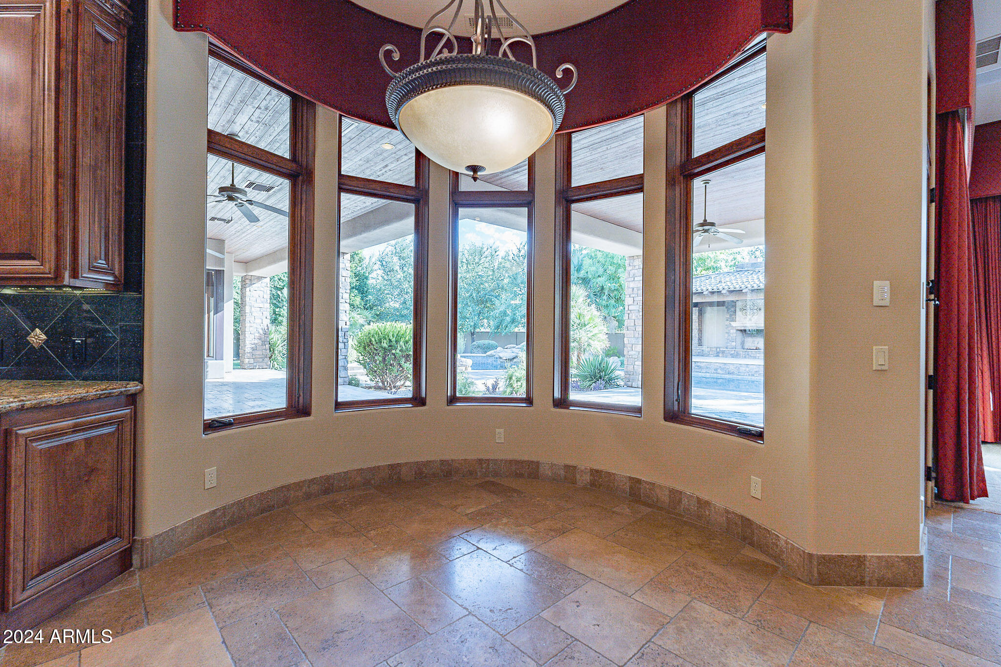 CIRCLE G 2 - Residential