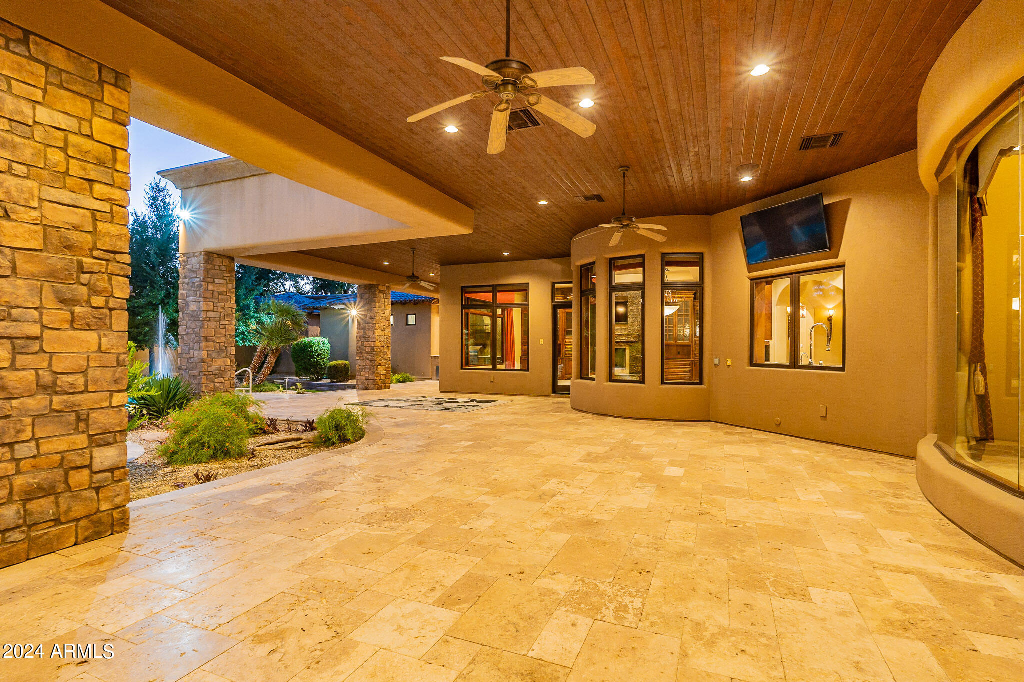CIRCLE G 2 - Residential