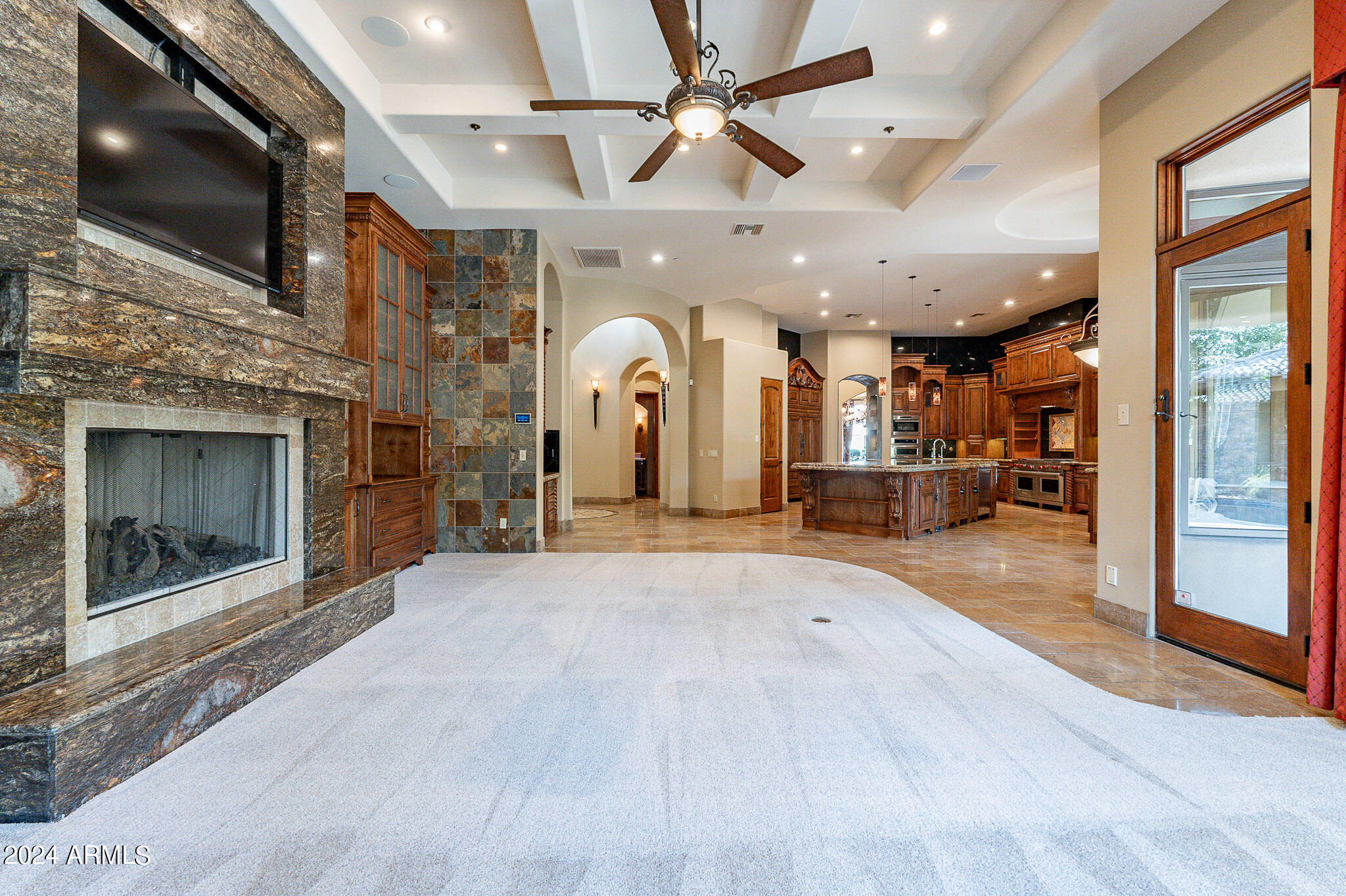 CIRCLE G 2 - Residential