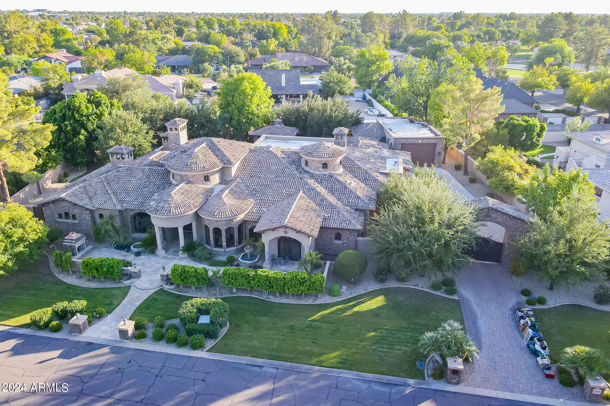 CIRCLE G 2 - Residential