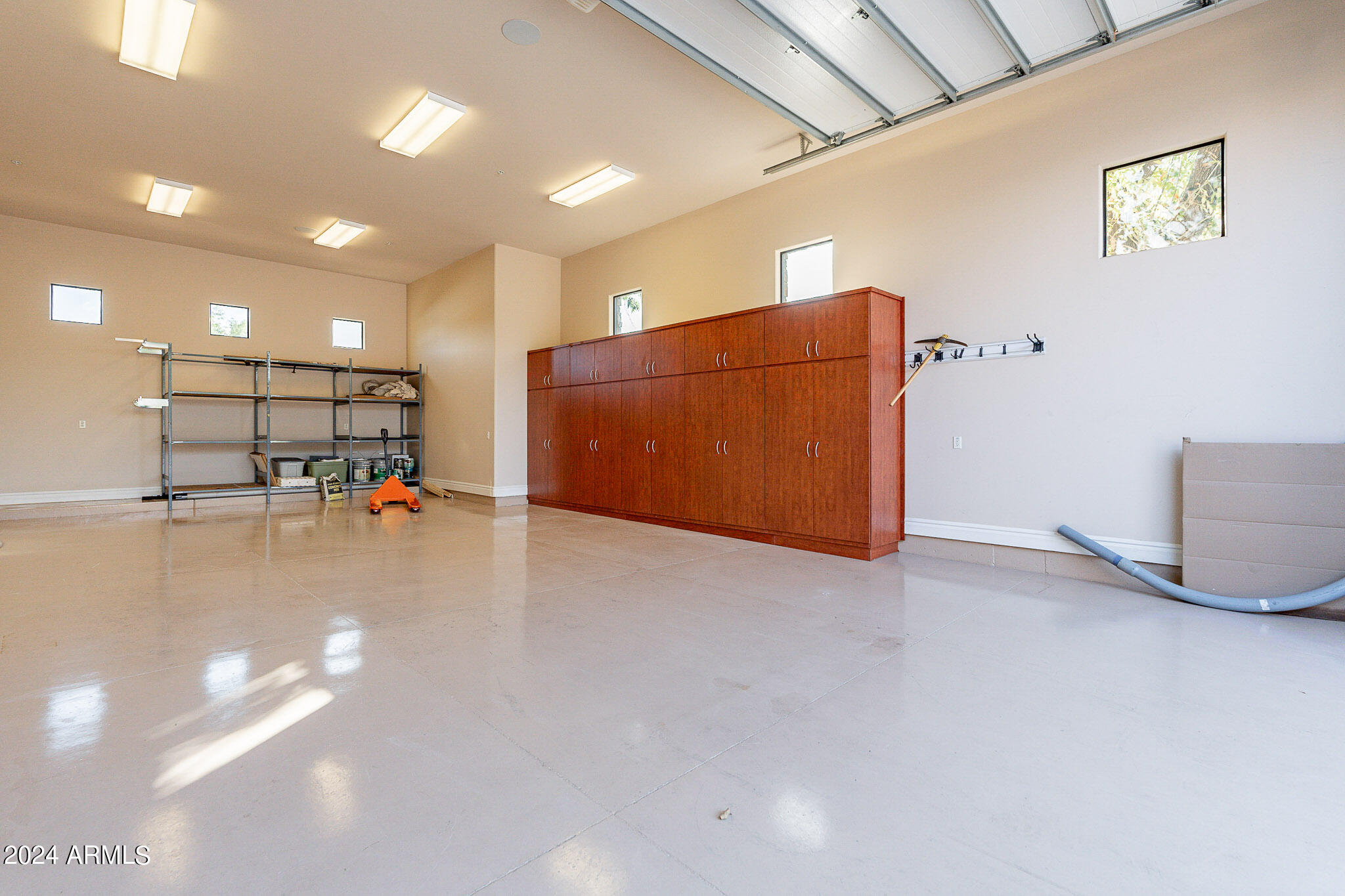 CIRCLE G 2 - Residential