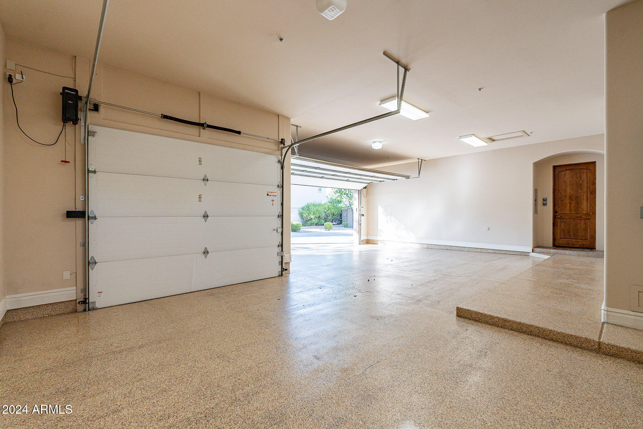 CIRCLE G 2 - Residential