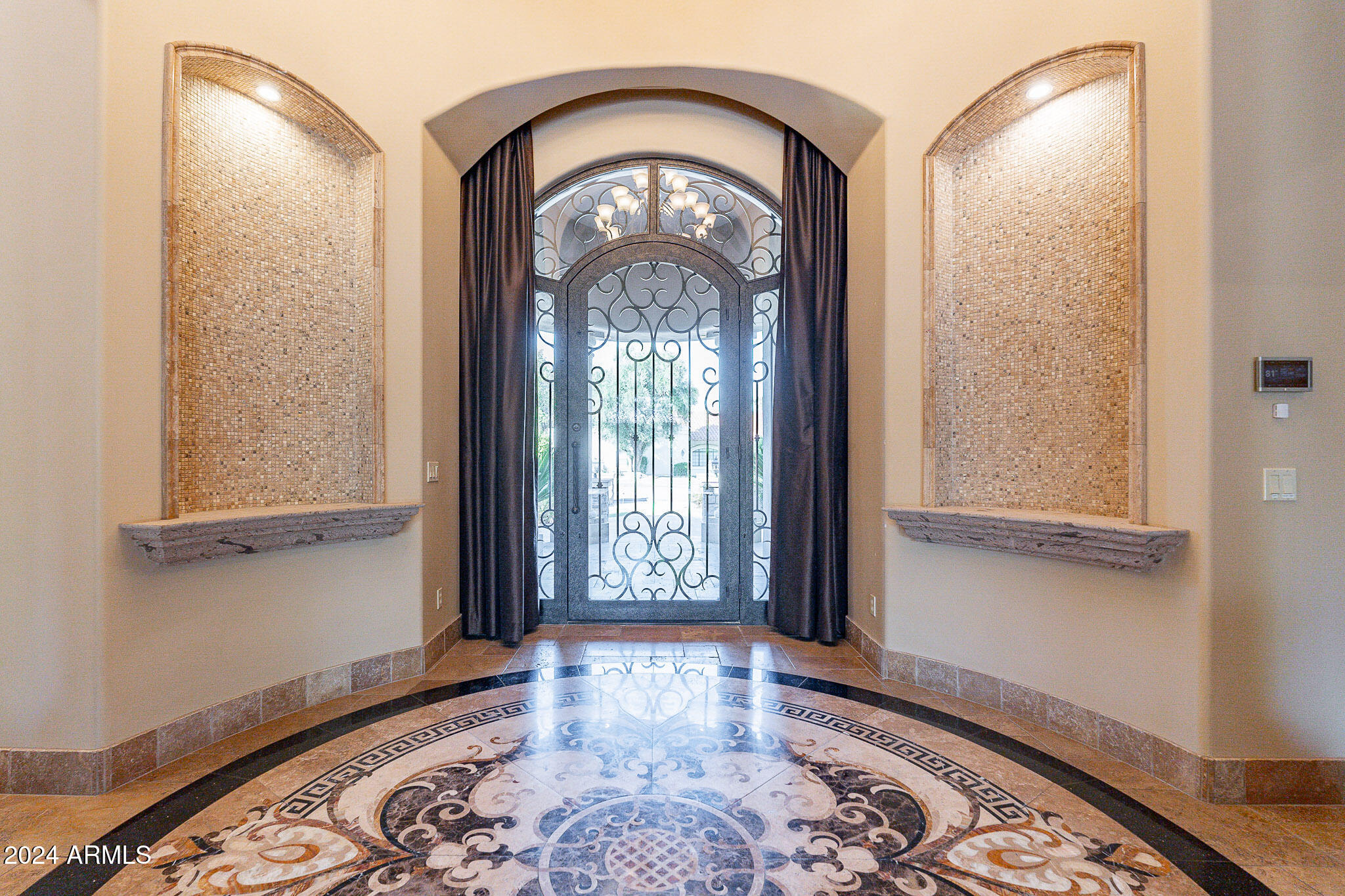 CIRCLE G 2 - Residential