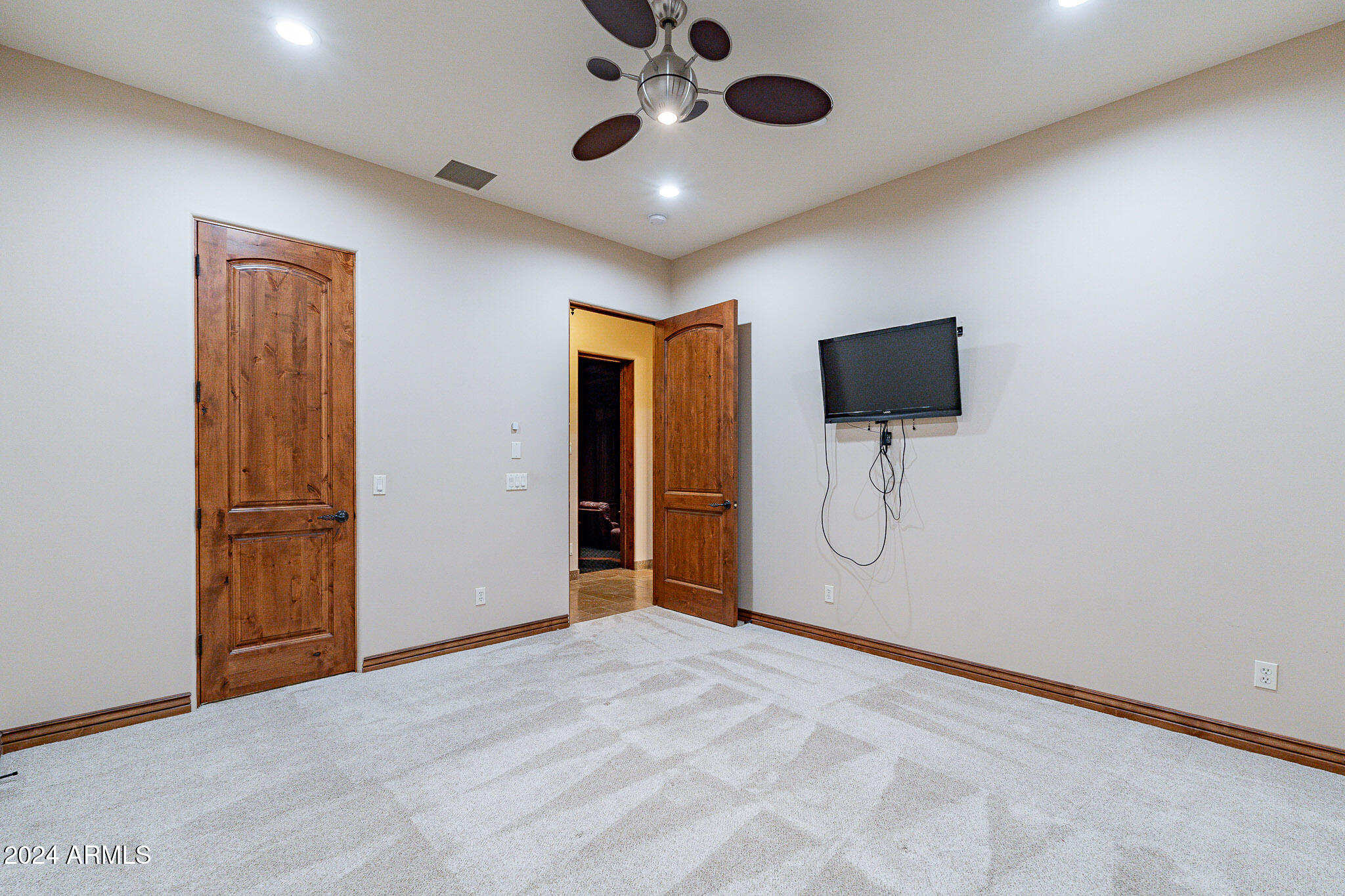 CIRCLE G 2 - Residential