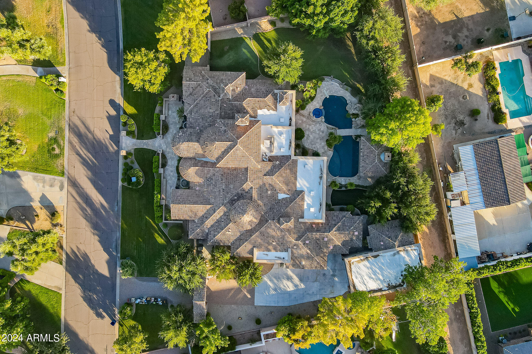 CIRCLE G 2 - Residential