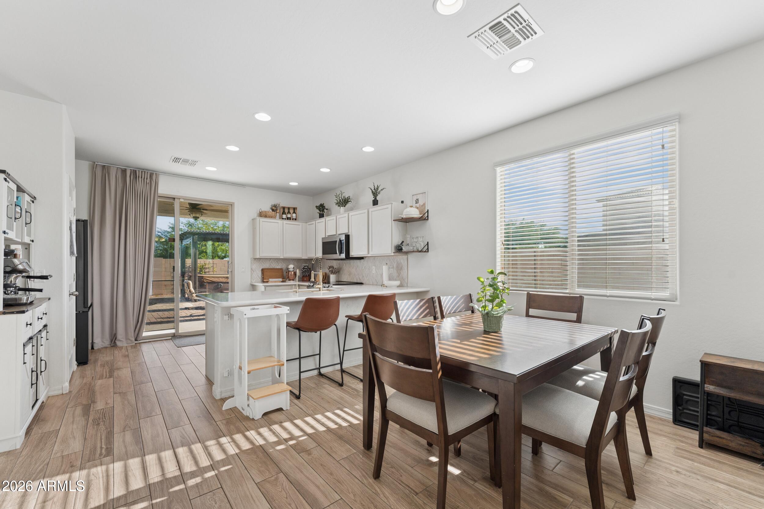 3 J'S COUNTRY ESTATES - Residential