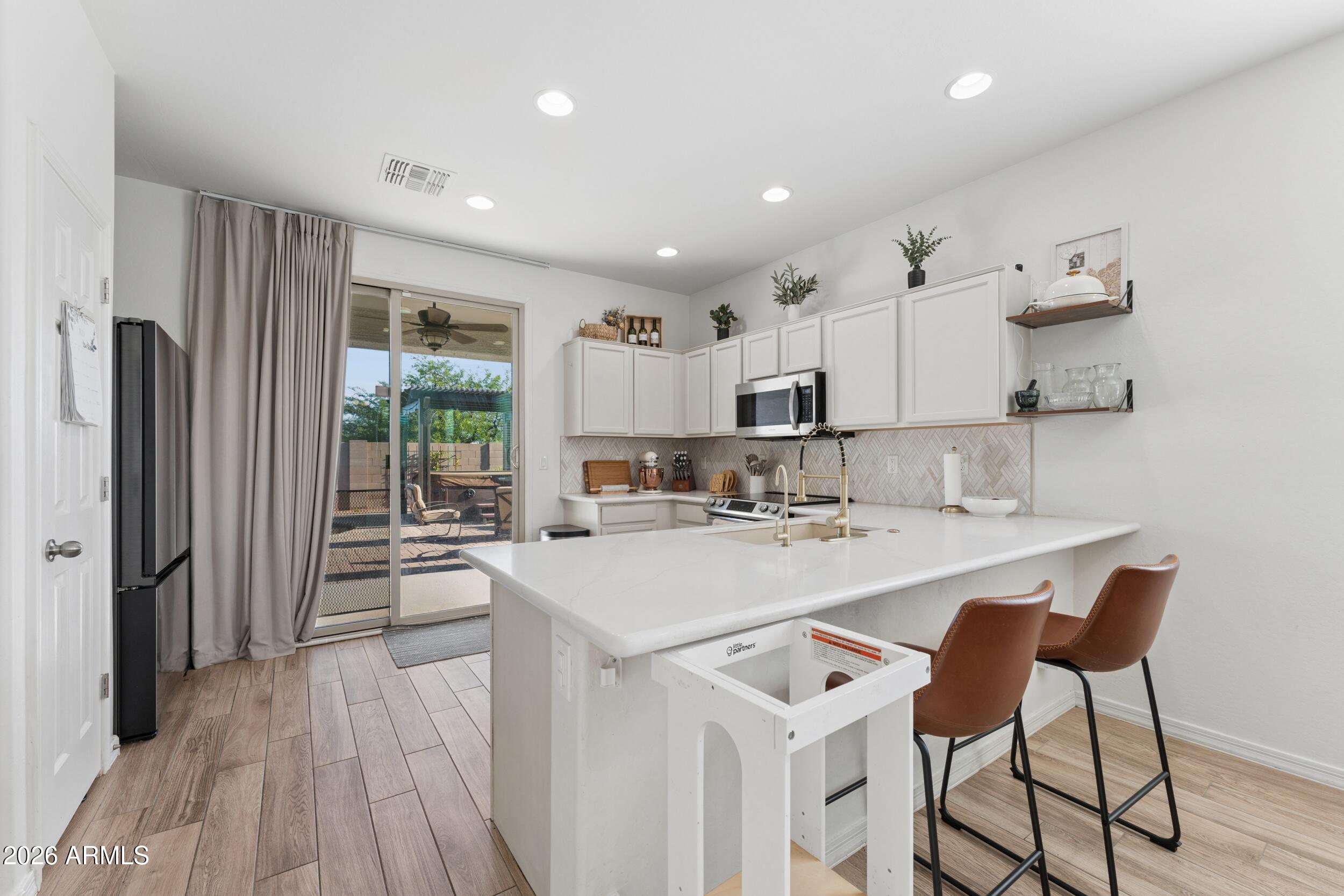 3 J'S COUNTRY ESTATES - Residential