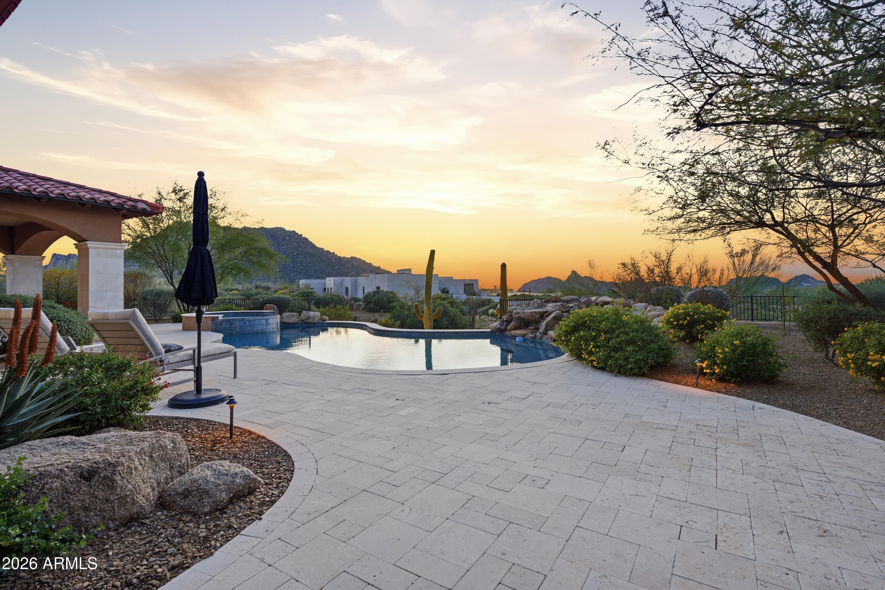 COLLINA E VISTA - Residential