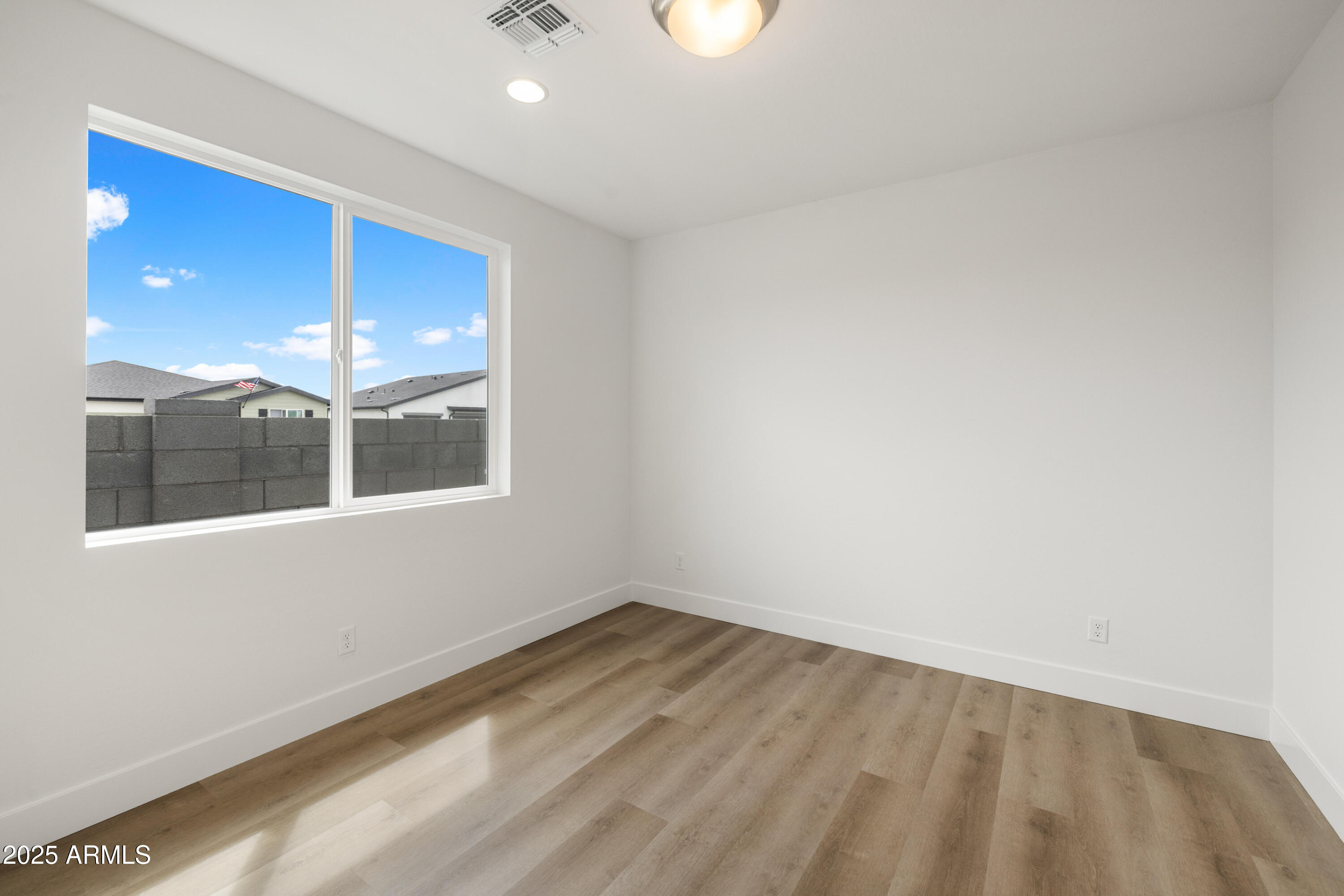 Skyview by ECCO Homes - Residential