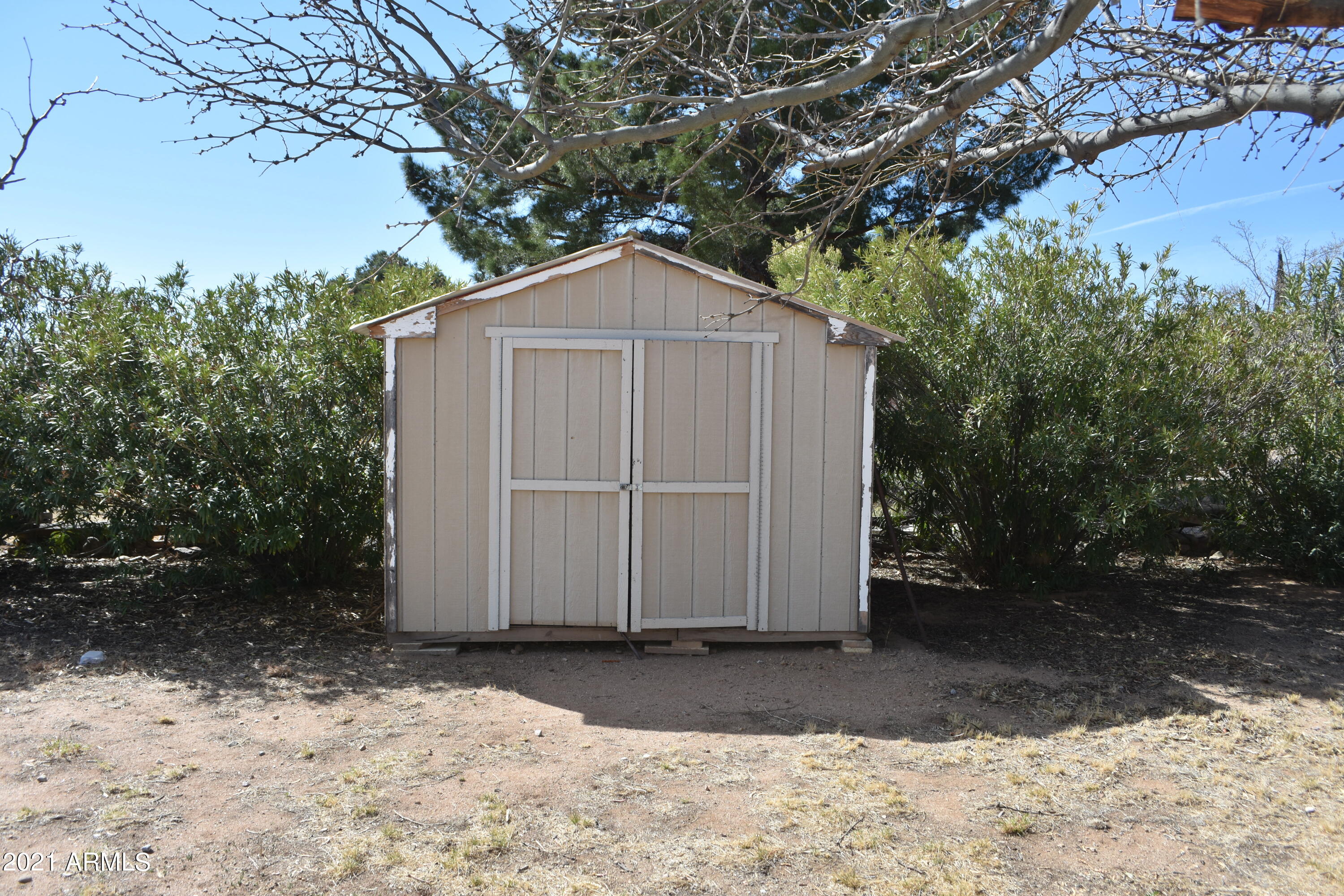 Circle S Ranch Estates lot 24 10-06 lv map book - Residential