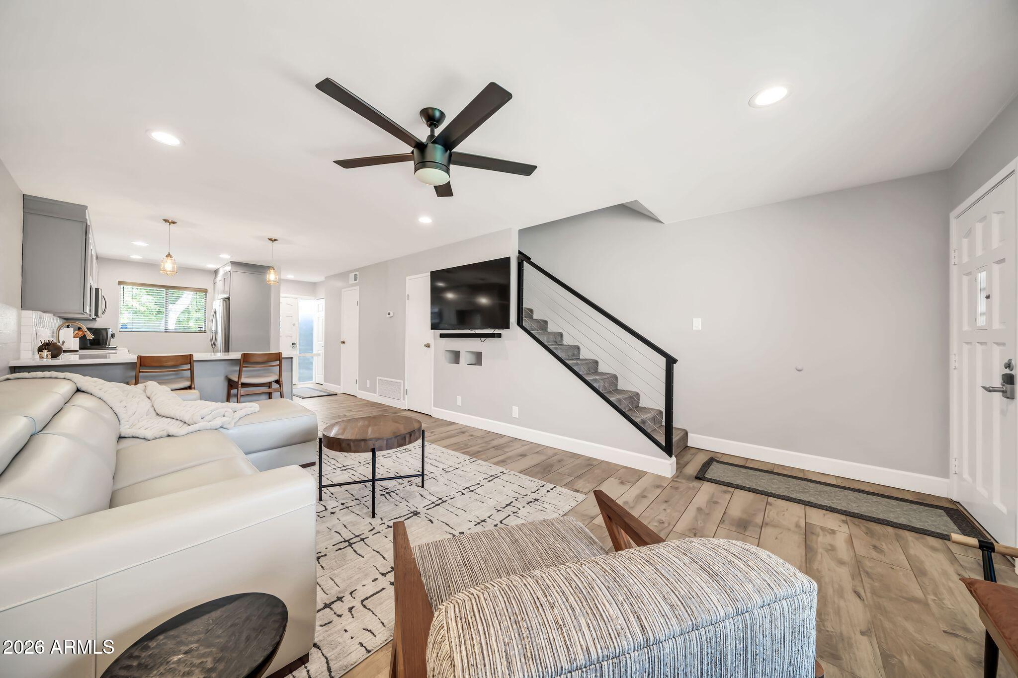 COLONY CAMELBACK - Residential