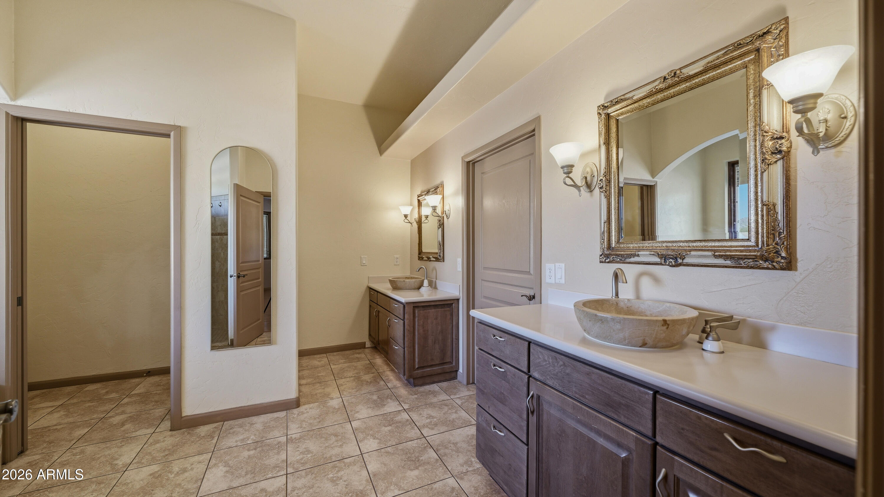 WILD HORSE 2 - Residential