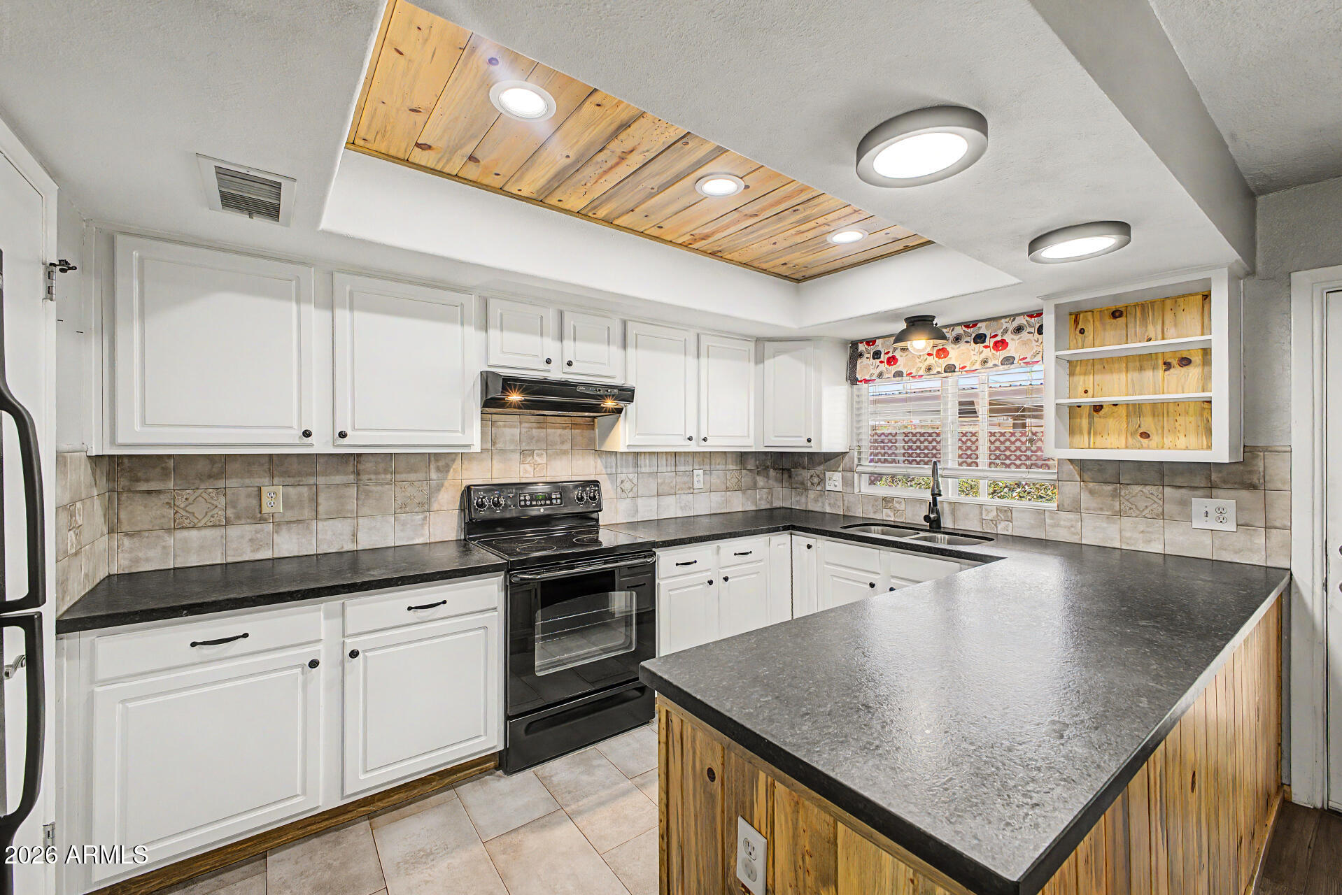 CONTINENTAL VILLAS EAST UNIT 3 - Residential
