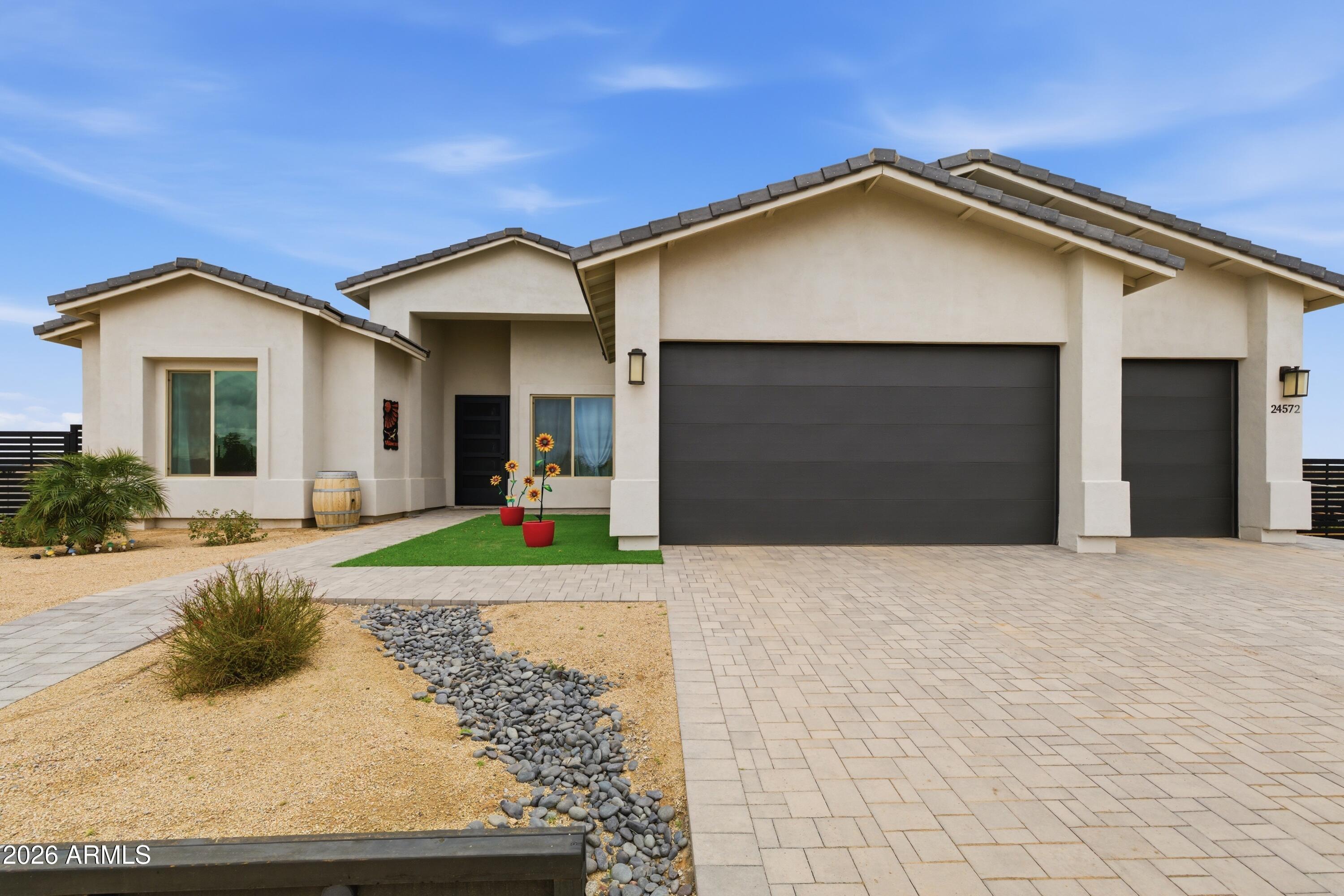 SAN YSIDRO ACRES - Residential