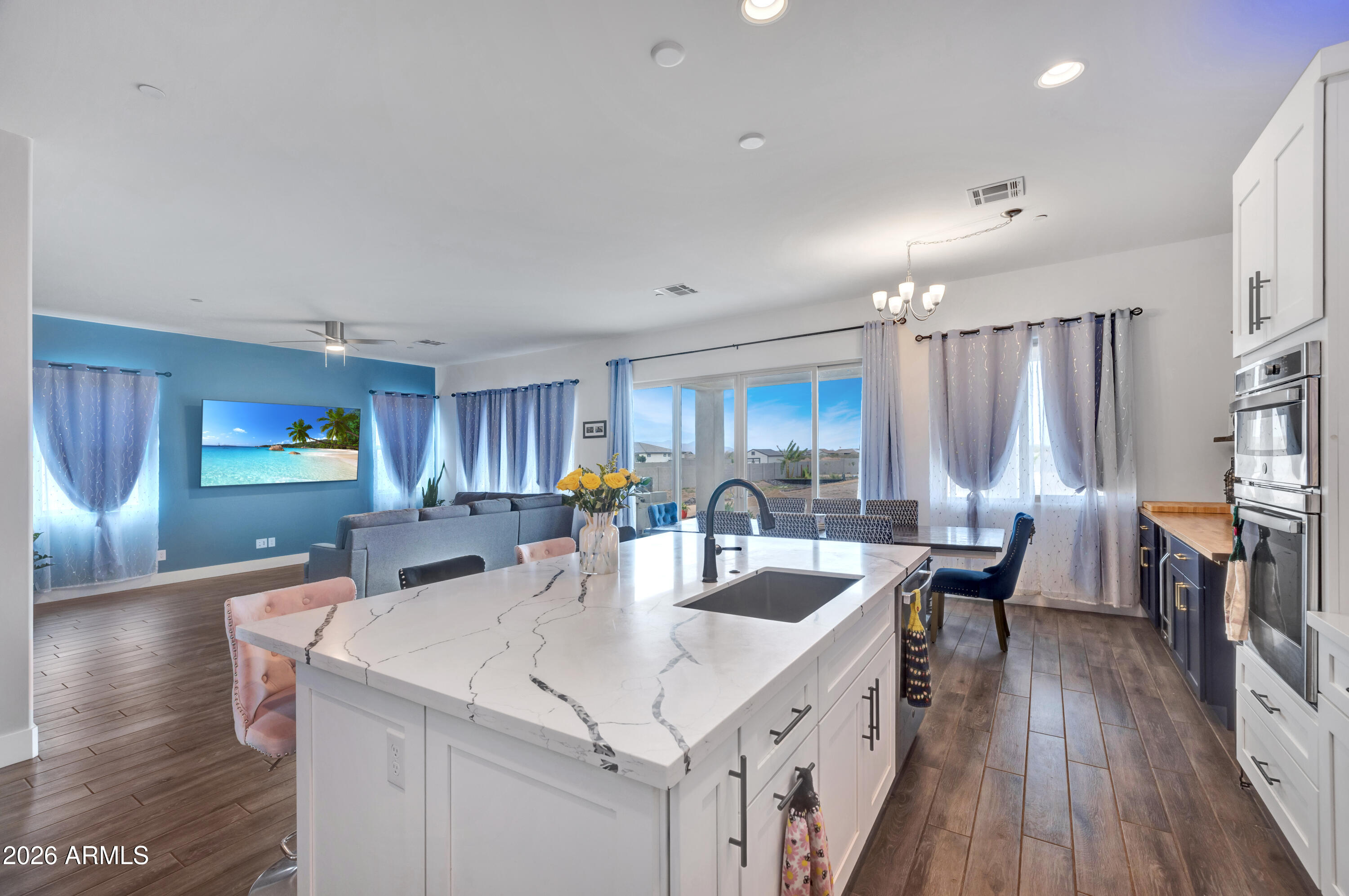 SAN YSIDRO ACRES - Residential