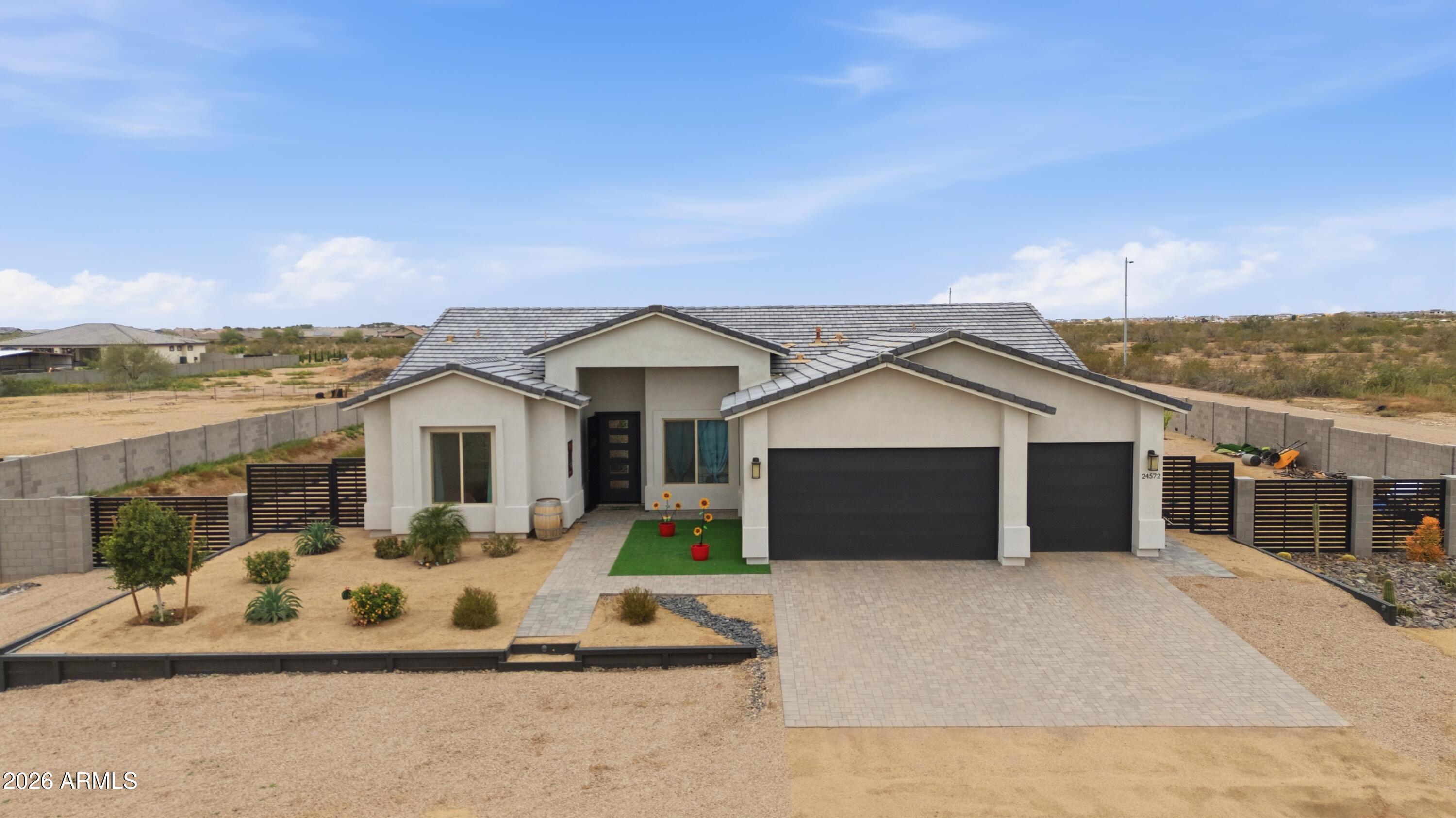 SAN YSIDRO ACRES - Residential