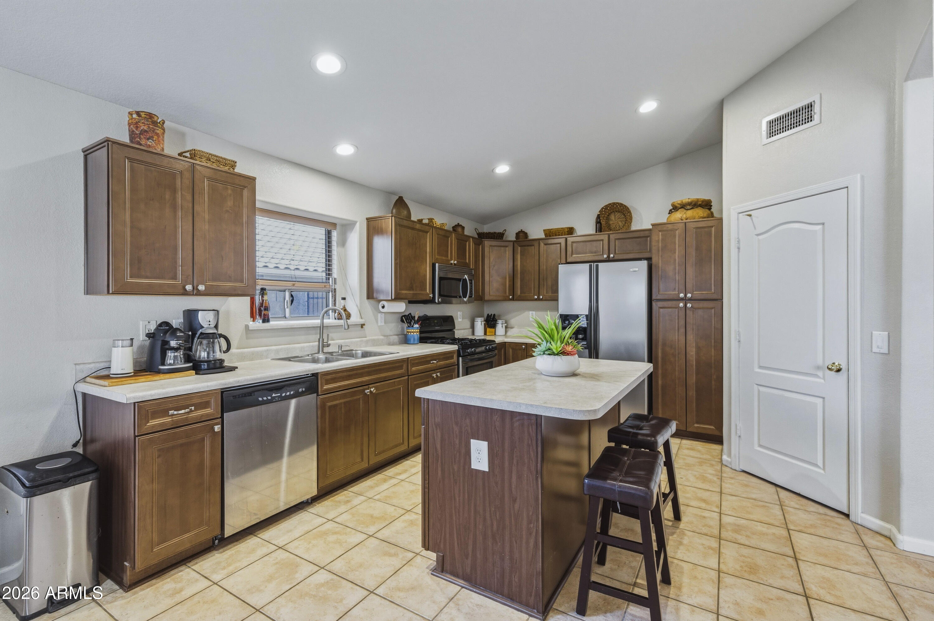 PARCEL 5 AT RANCHO EL DORADO - Residential