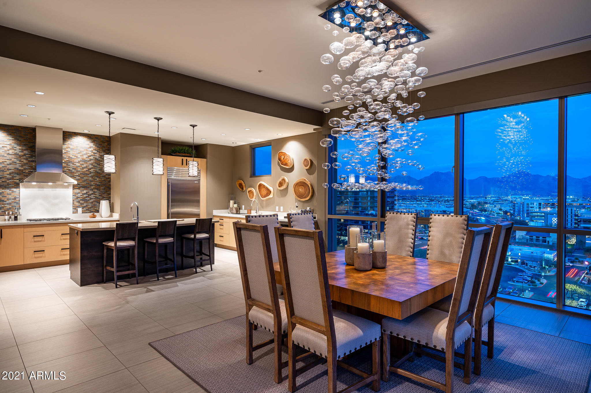 PLAZA LOFTS AT KIERLAND COMMONS - Residential