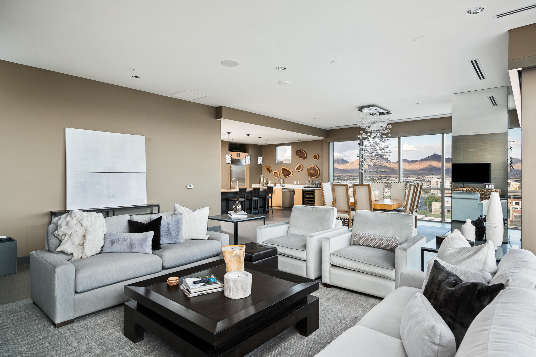 PLAZA LOFTS AT KIERLAND COMMONS - Residential