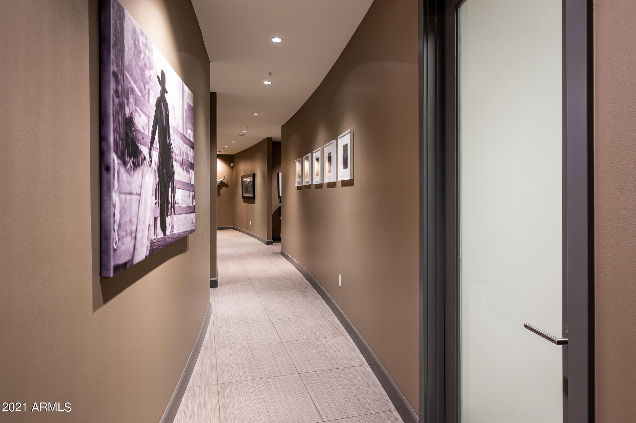 PLAZA LOFTS AT KIERLAND COMMONS - Residential