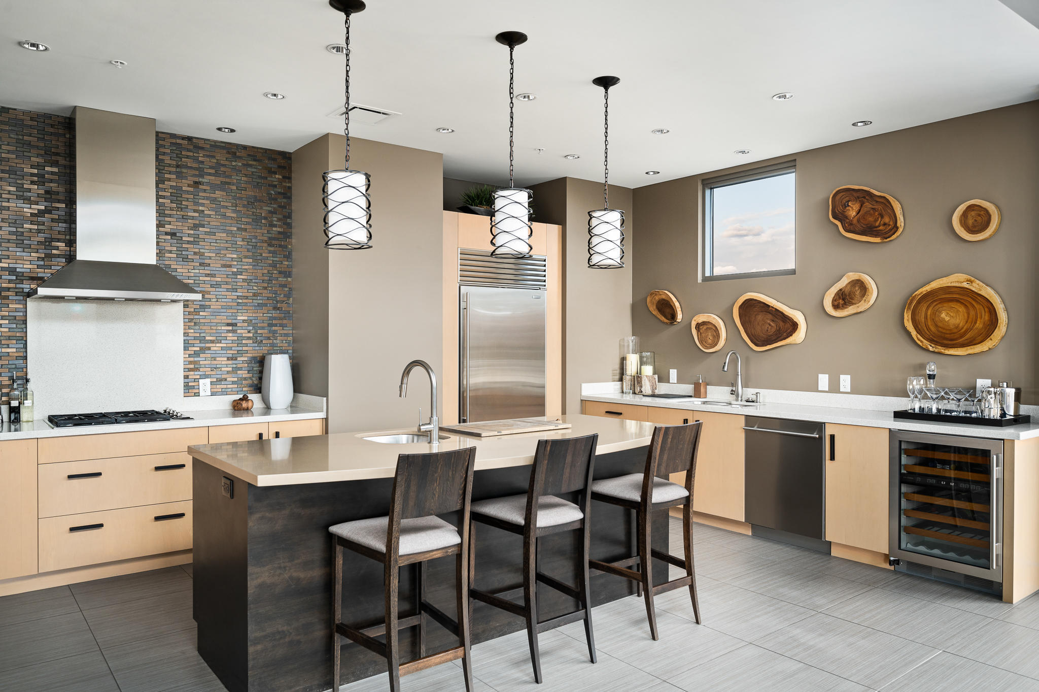 PLAZA LOFTS AT KIERLAND COMMONS - Residential