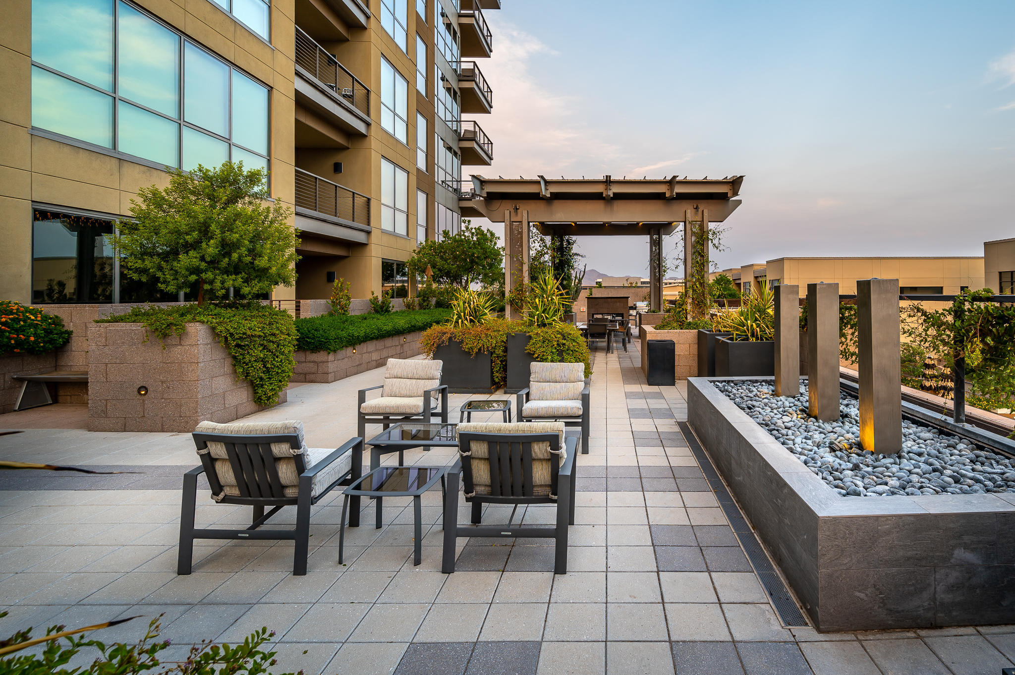 PLAZA LOFTS AT KIERLAND COMMONS - Residential
