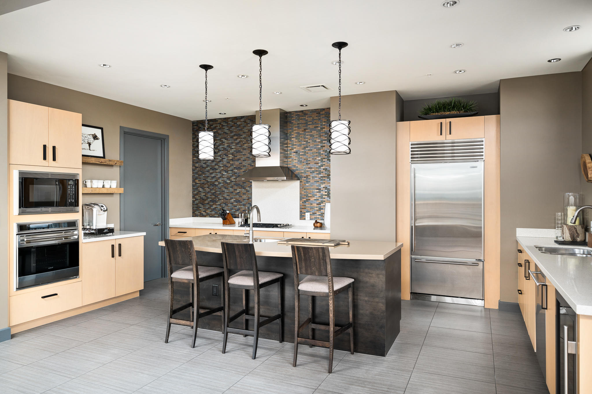 PLAZA LOFTS AT KIERLAND COMMONS - Residential