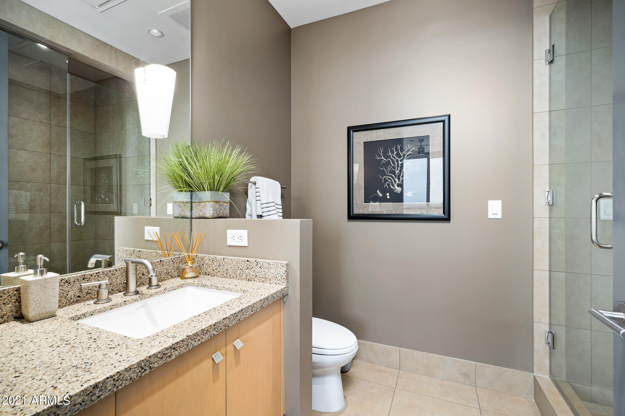 PLAZA LOFTS AT KIERLAND COMMONS - Residential