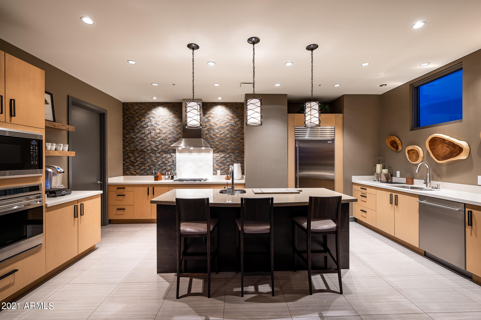PLAZA LOFTS AT KIERLAND COMMONS - Residential