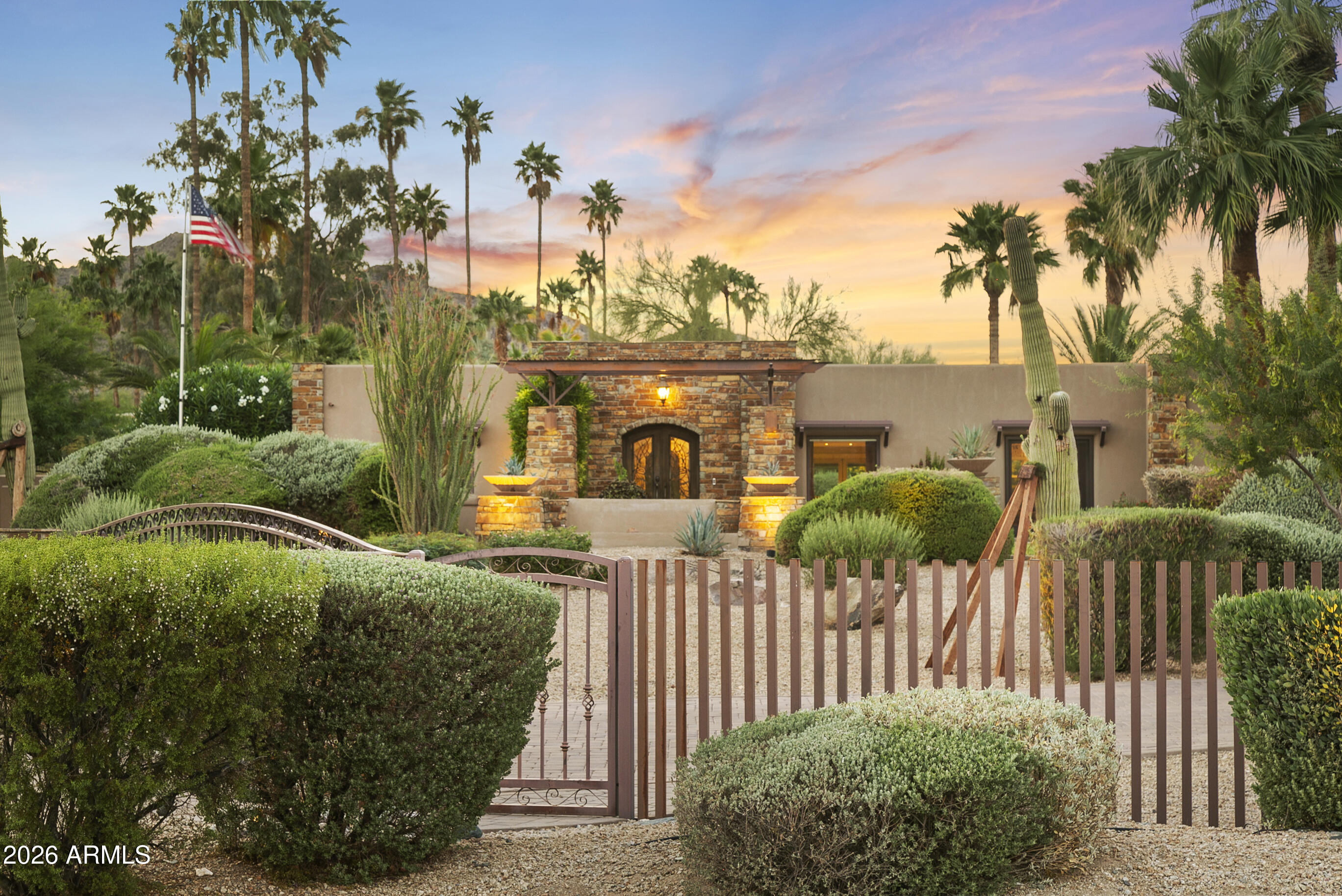 PARADISE VALLEY COUNTRY ESTATES - Land