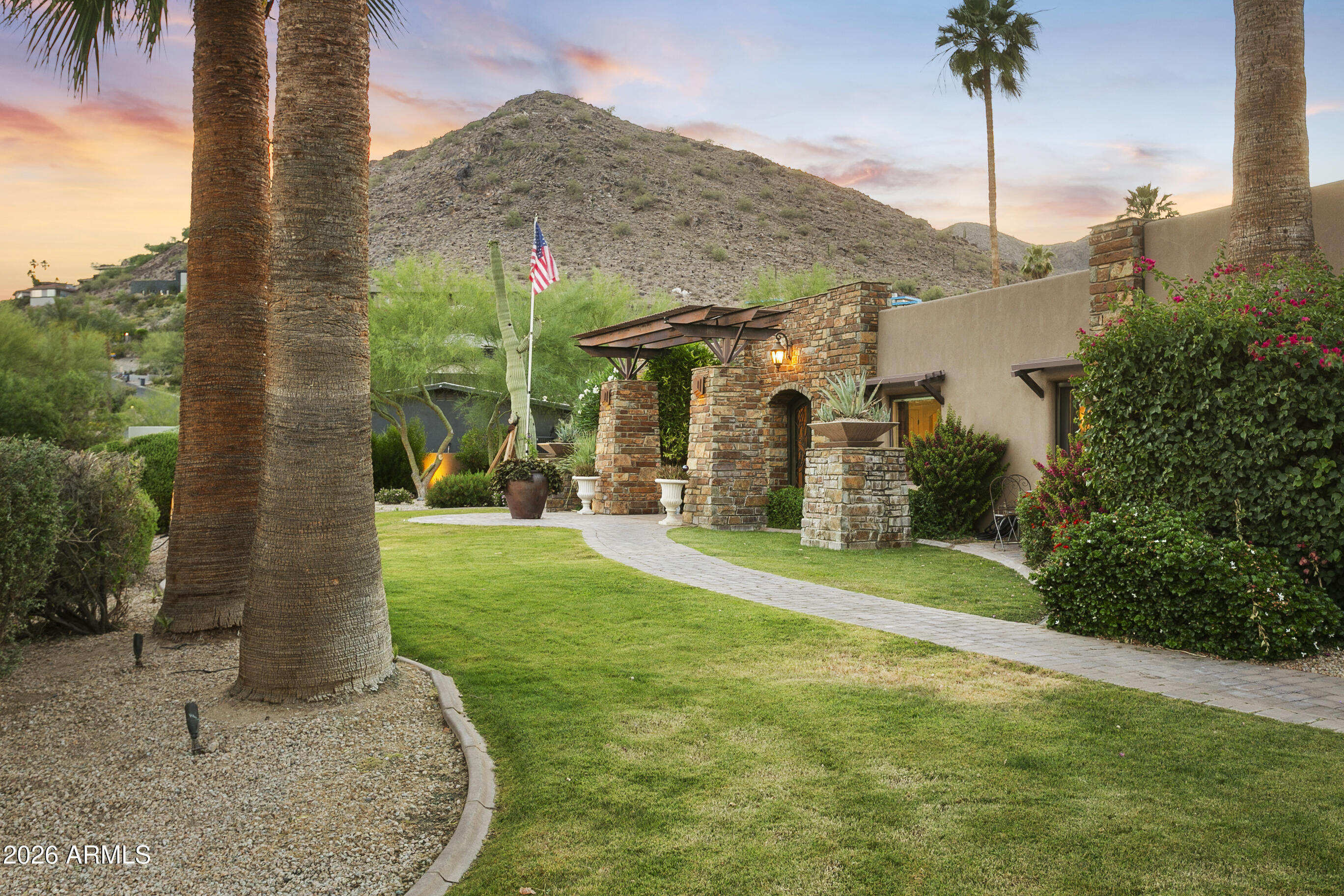 PARADISE VALLEY COUNTRY ESTATES - Land