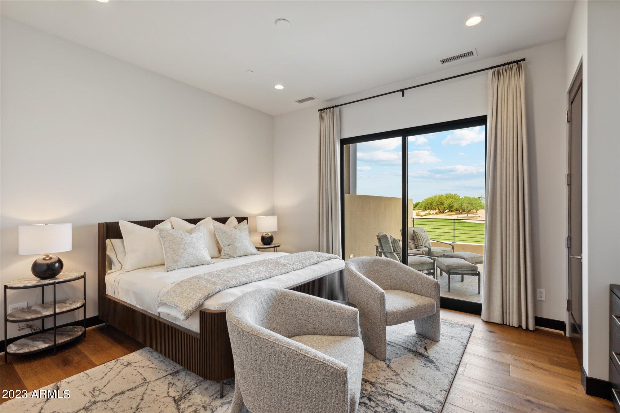 PHOENICIAN - Residential