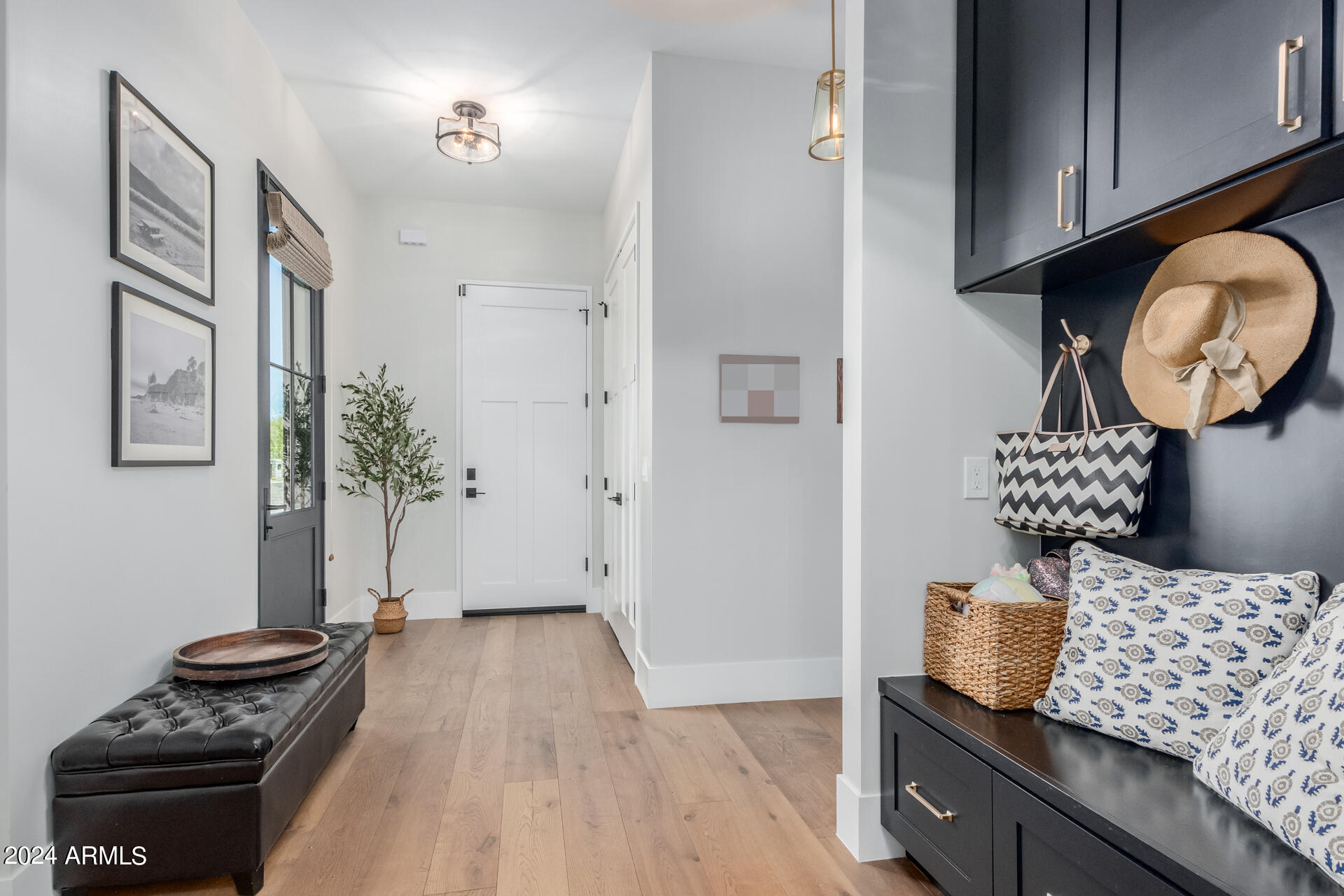 DEL RAY ESTATES - Residential