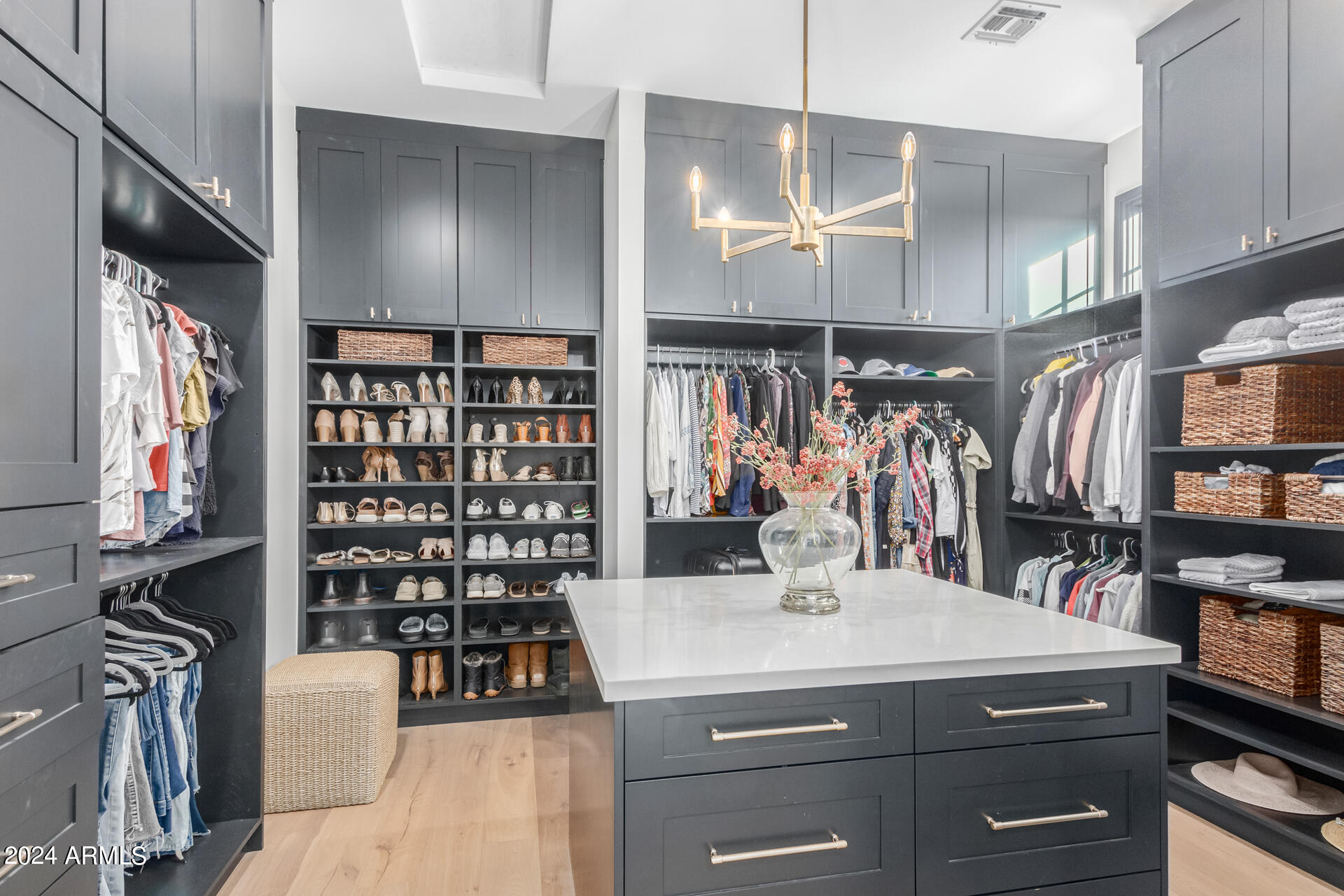 DEL RAY ESTATES - Residential