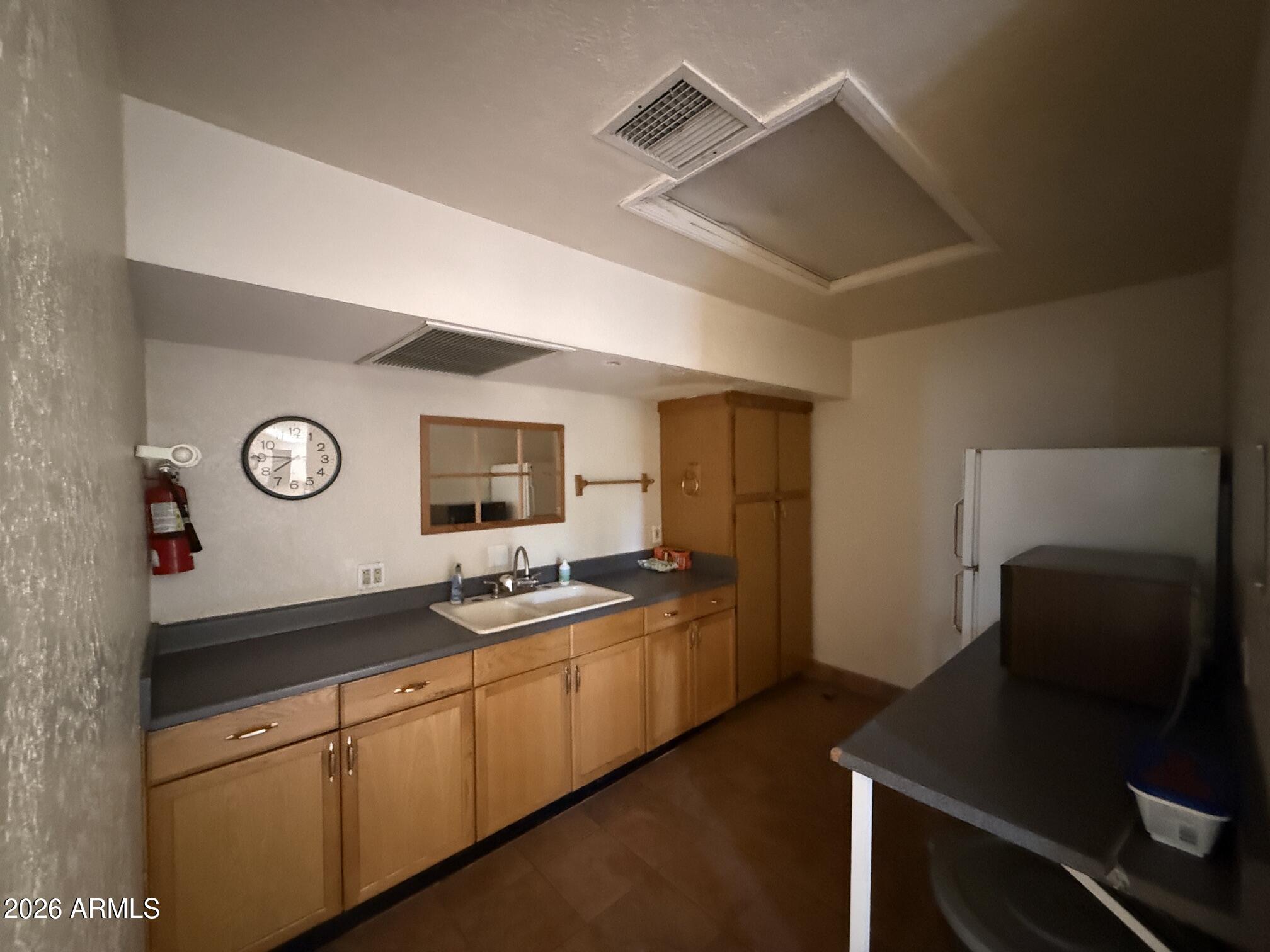 ENDSLEY PLACE - Commercial Sale