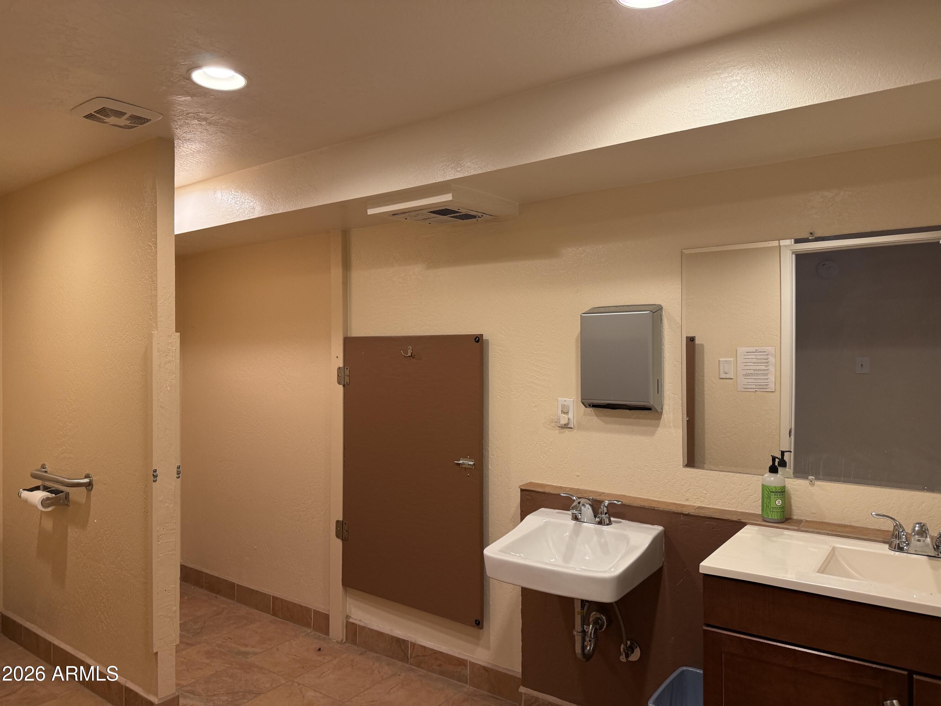 ENDSLEY PLACE - Commercial Sale