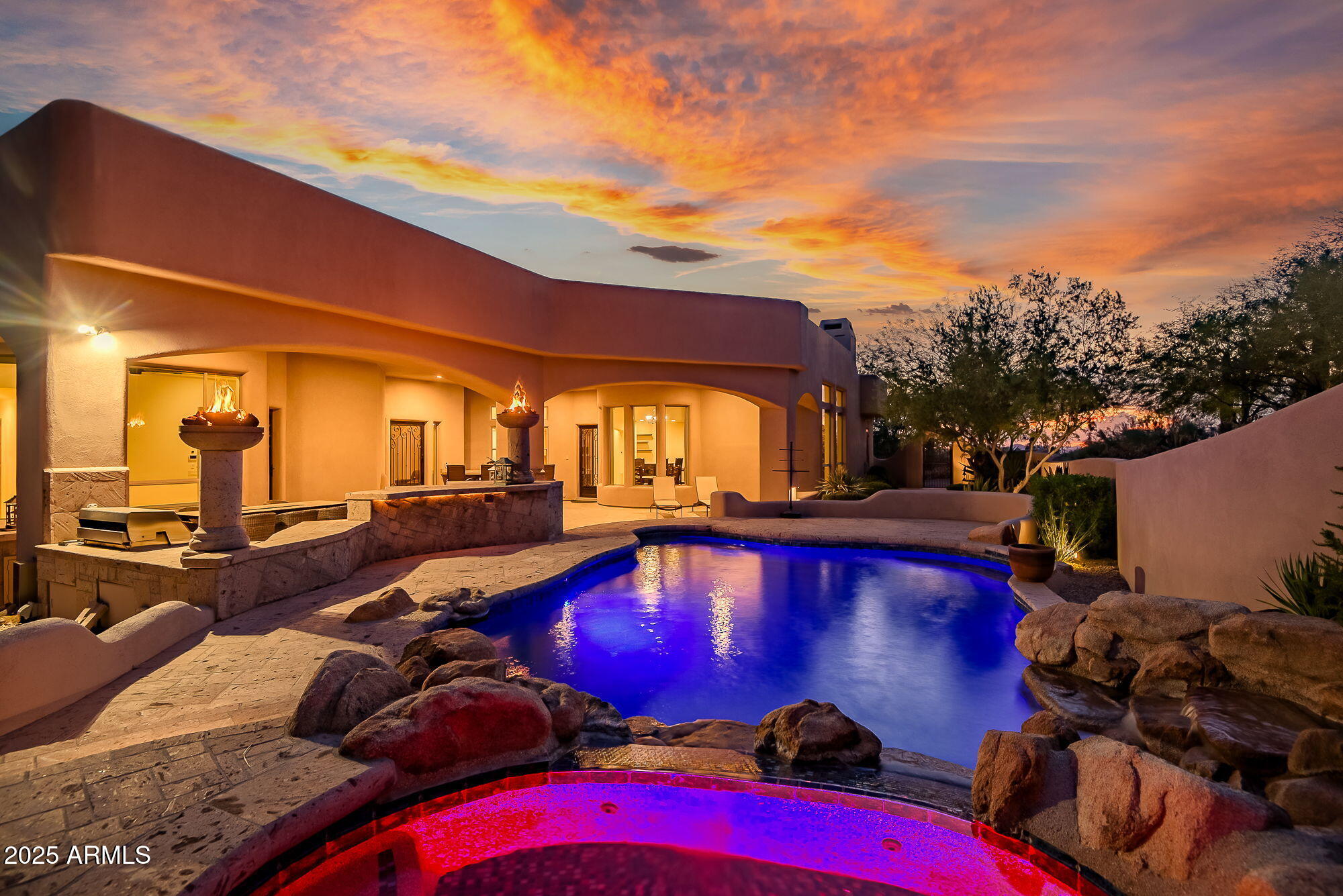 BLACK MOUNTAIN FOOTHILLS - Residential