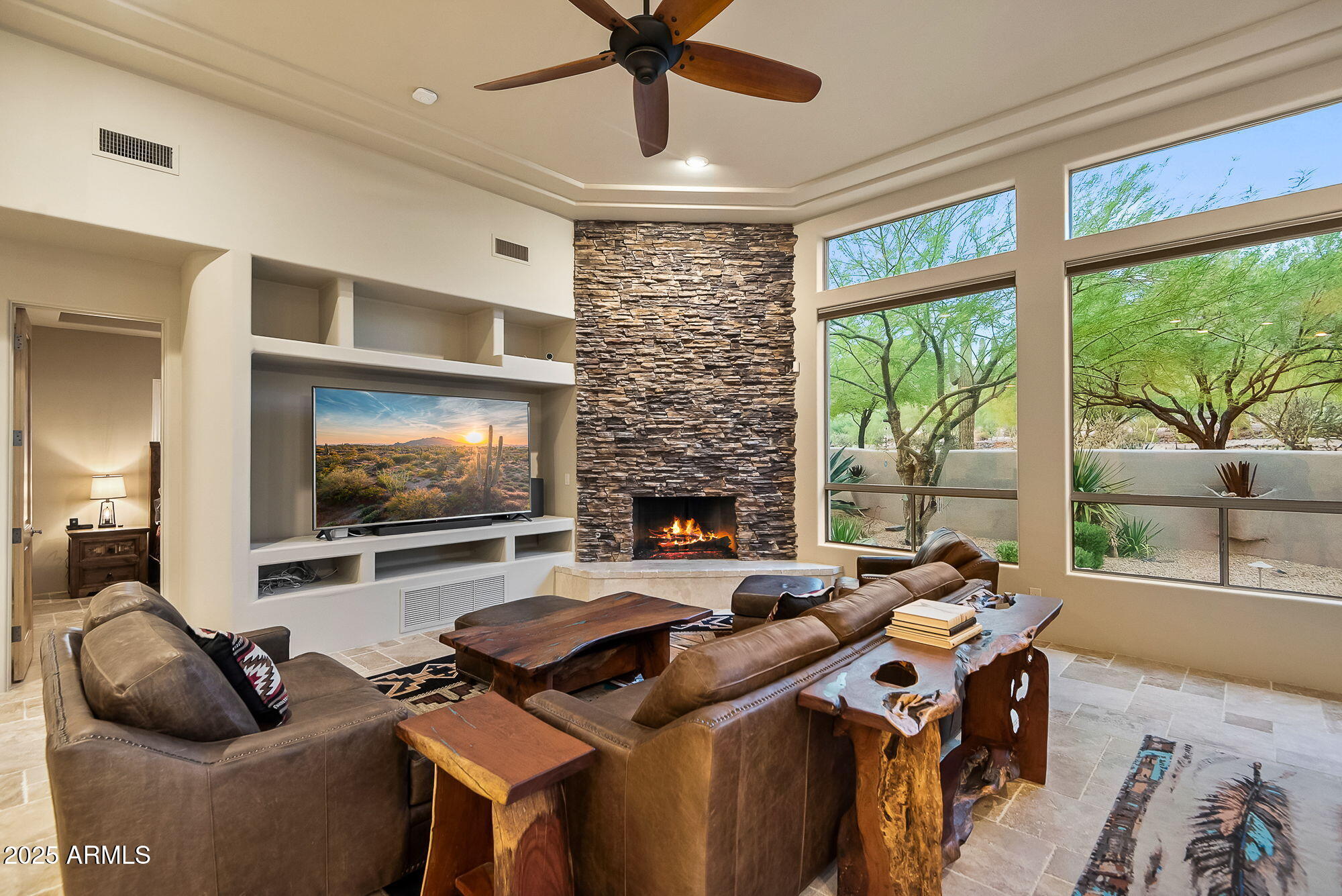 BLACK MOUNTAIN FOOTHILLS - Residential