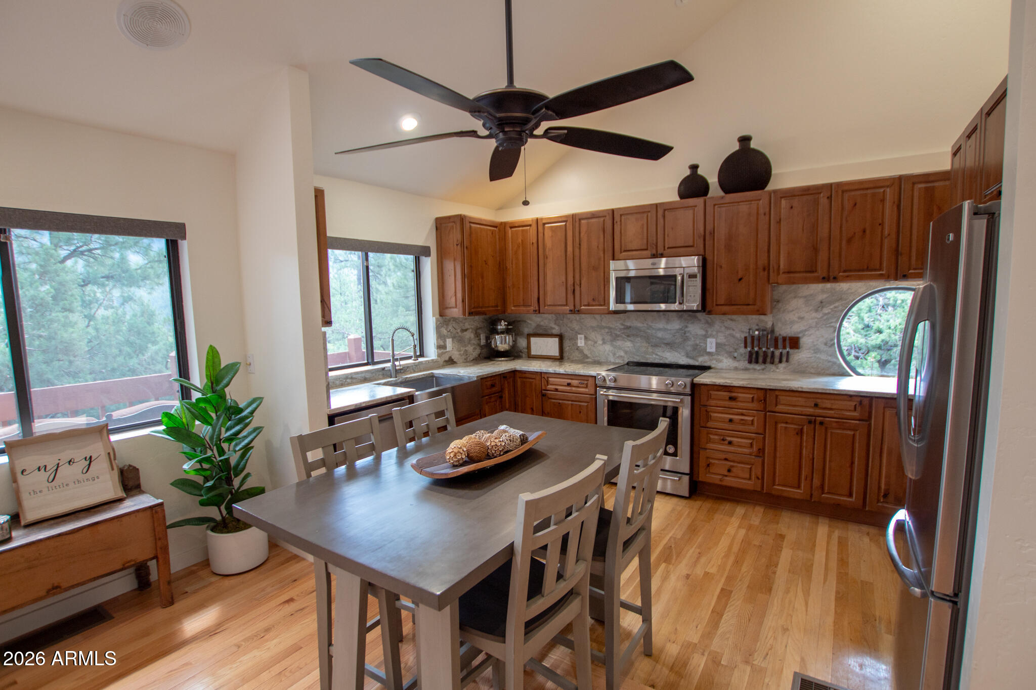 PORTAL PINE CREEK CANYON 3 - Residential