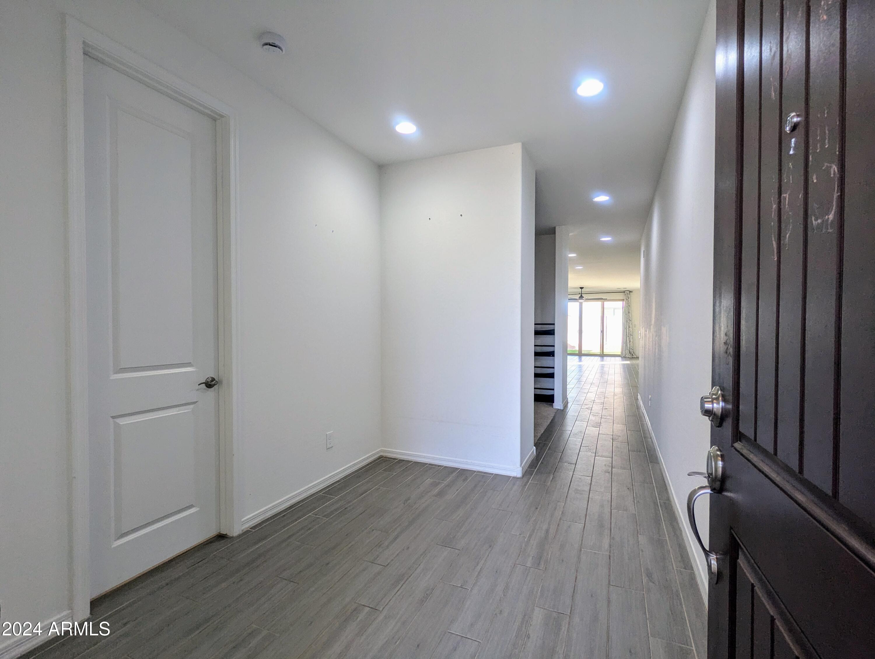 DESTINATION AT GATEWAY EAST PHASE 1 - Residential Lease