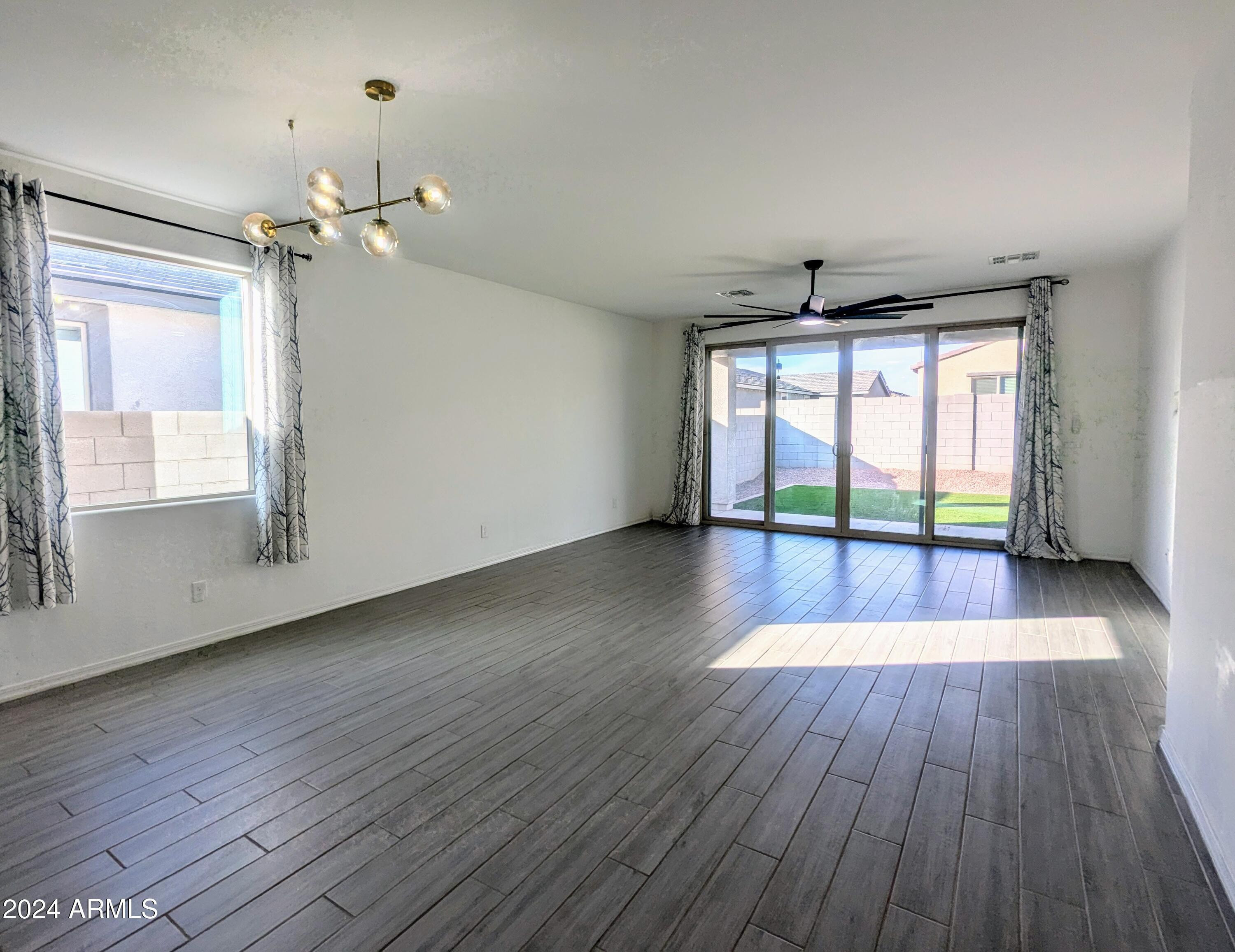 DESTINATION AT GATEWAY EAST PHASE 1 - Residential Lease